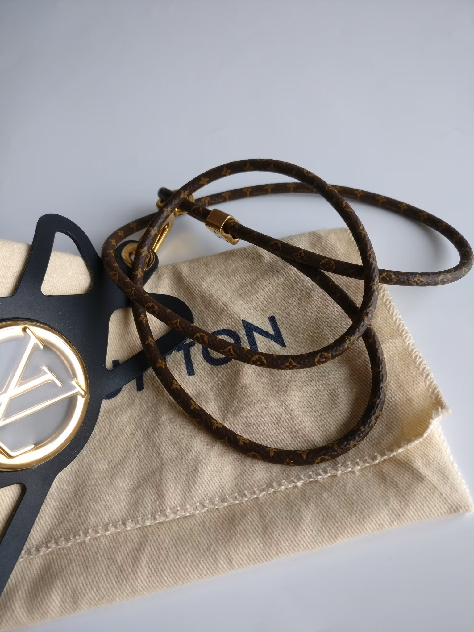 Louis Vuitton Louise Phone Holder