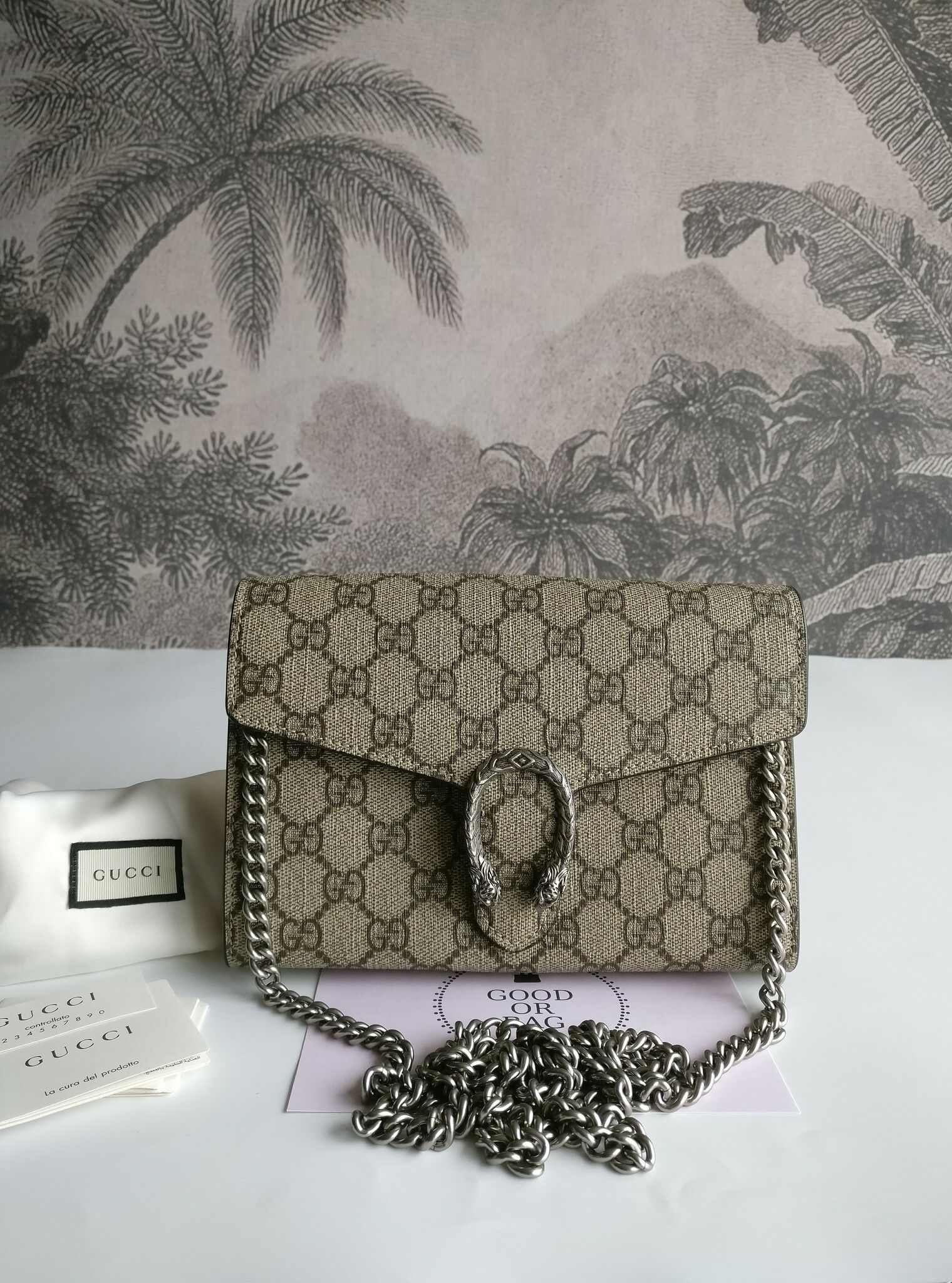 Gucci Dionysus GG Supreme Chain Wallet