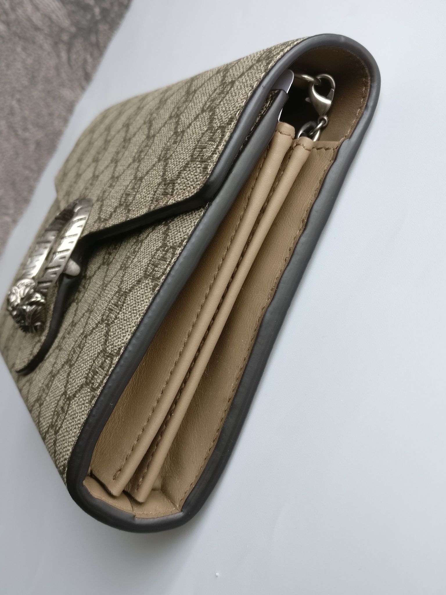 Gucci Dionysus GG Supreme Chain Wallet
