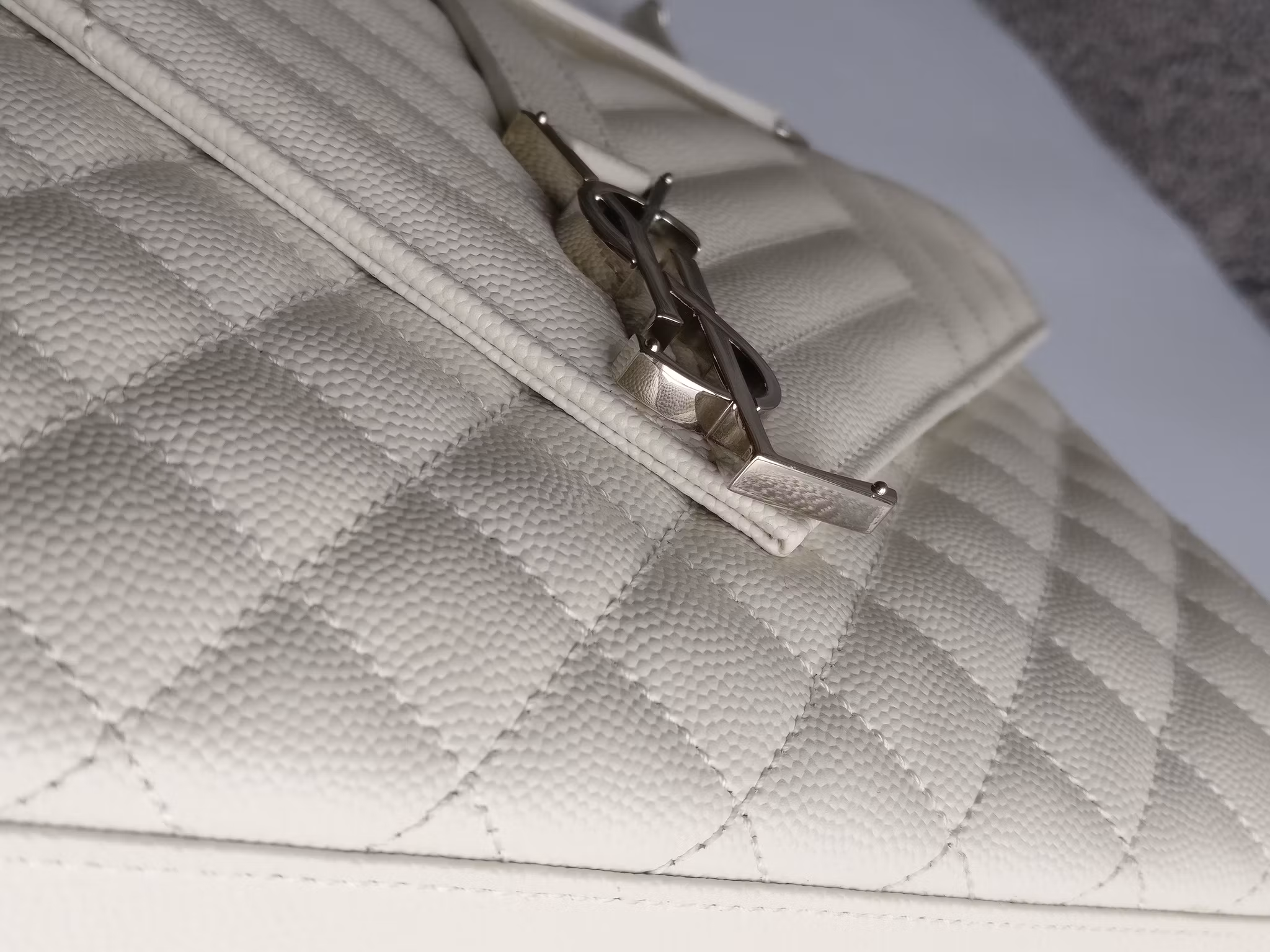 Saint Laurent Envelope Medium