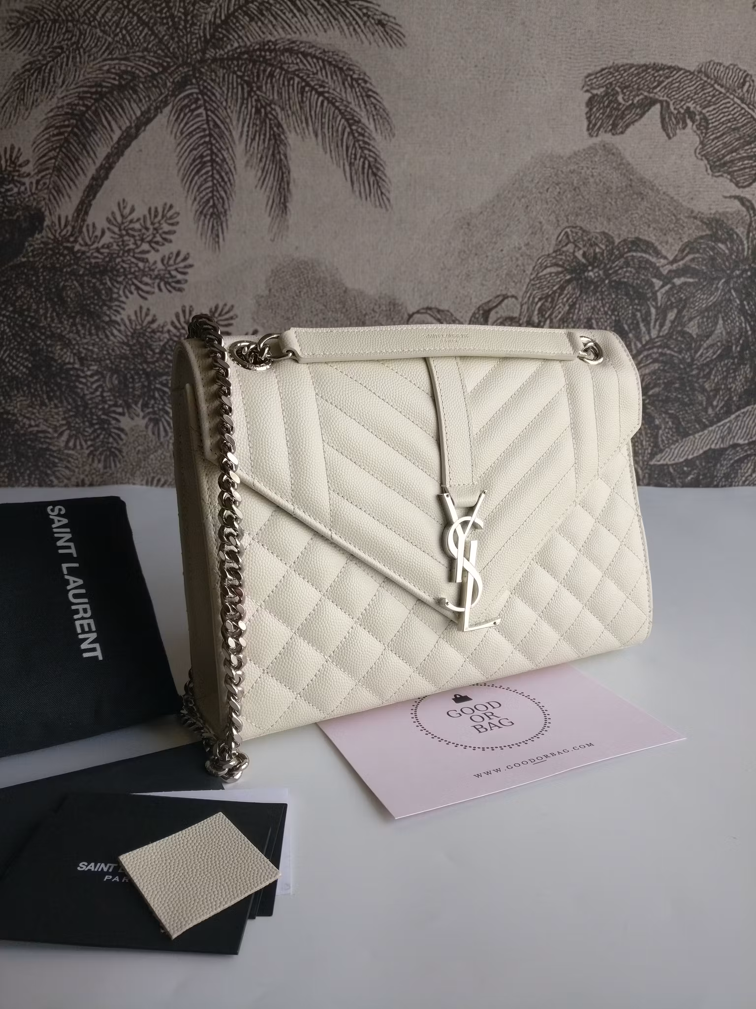 Saint Laurent Envelope Medium