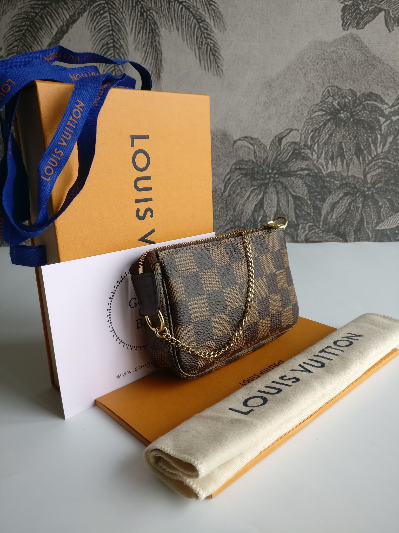 Louis Vuitton Mini Pochette Accessoires