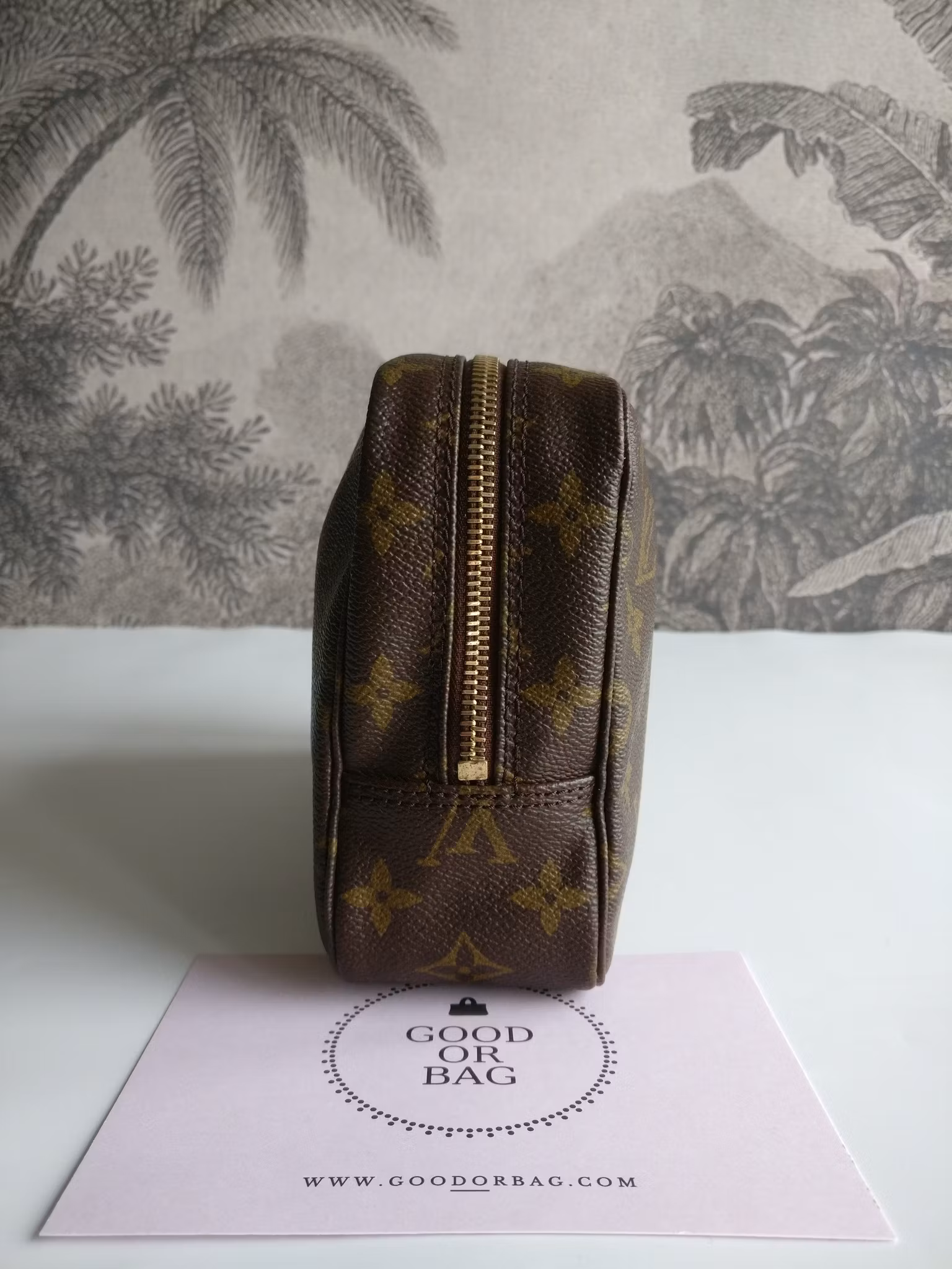Louis Vuitton Trousse Toilette 23