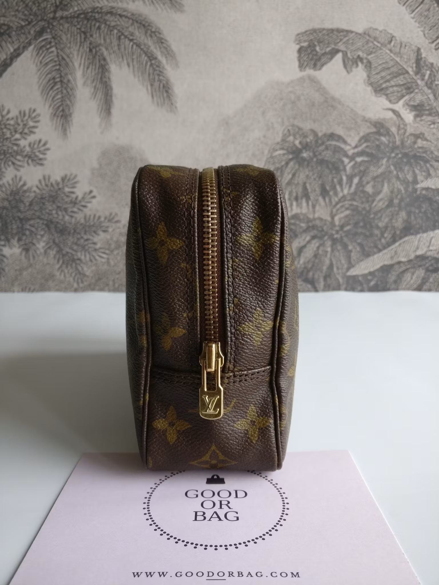Louis Vuitton Trousse Toilette 23