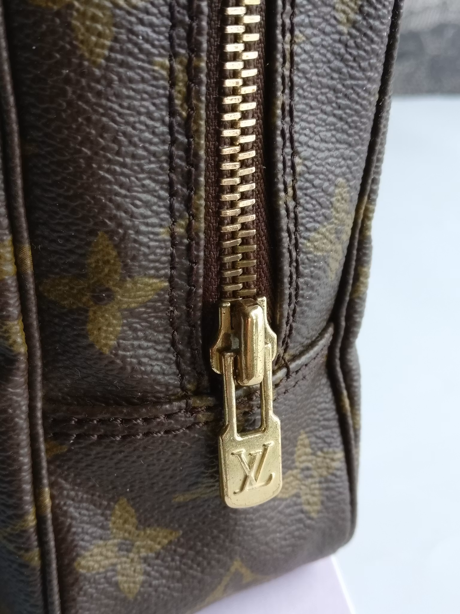 Louis Vuitton Trousse Toilette 23