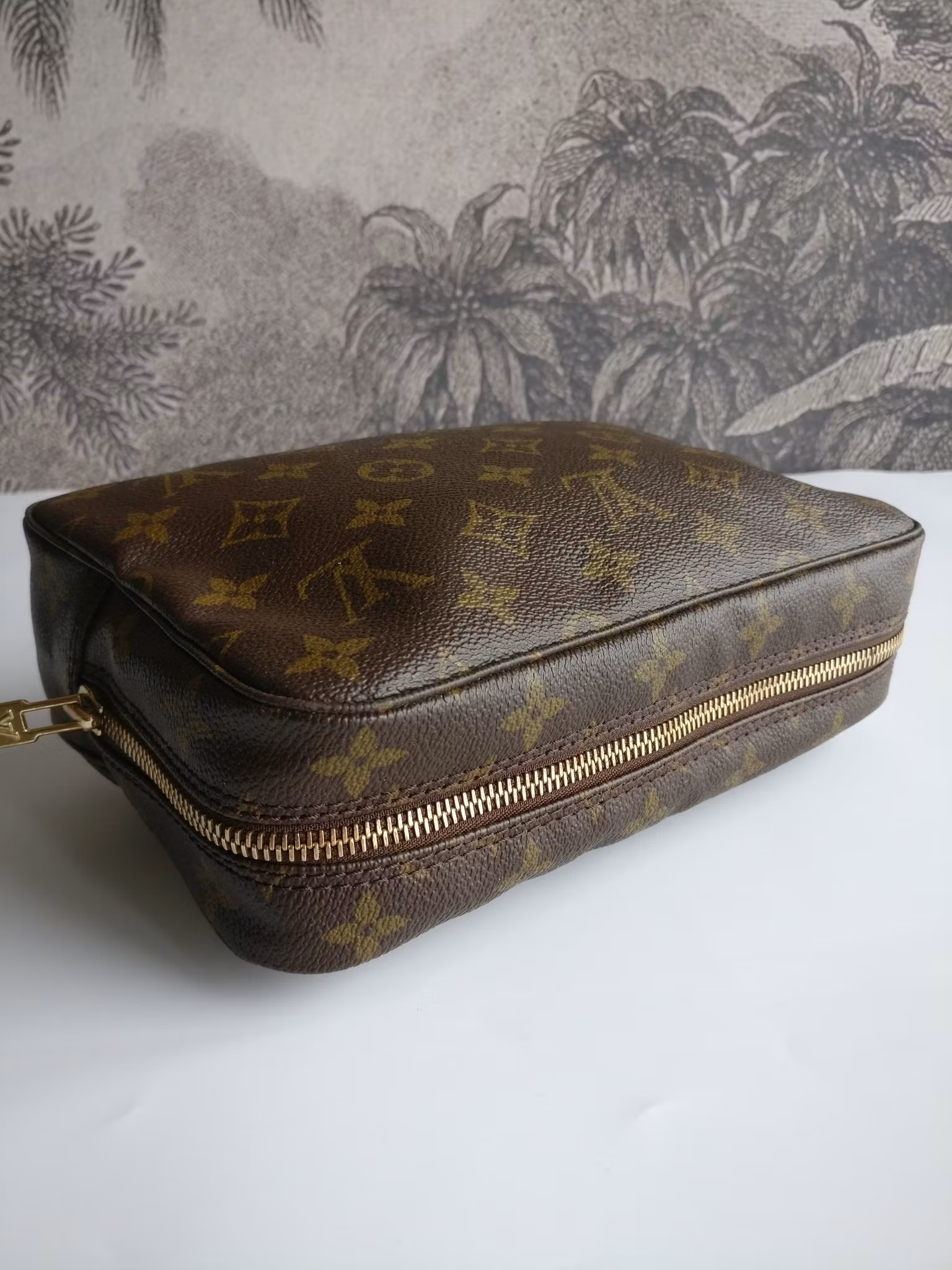 Louis Vuitton Trousse Toilette 23