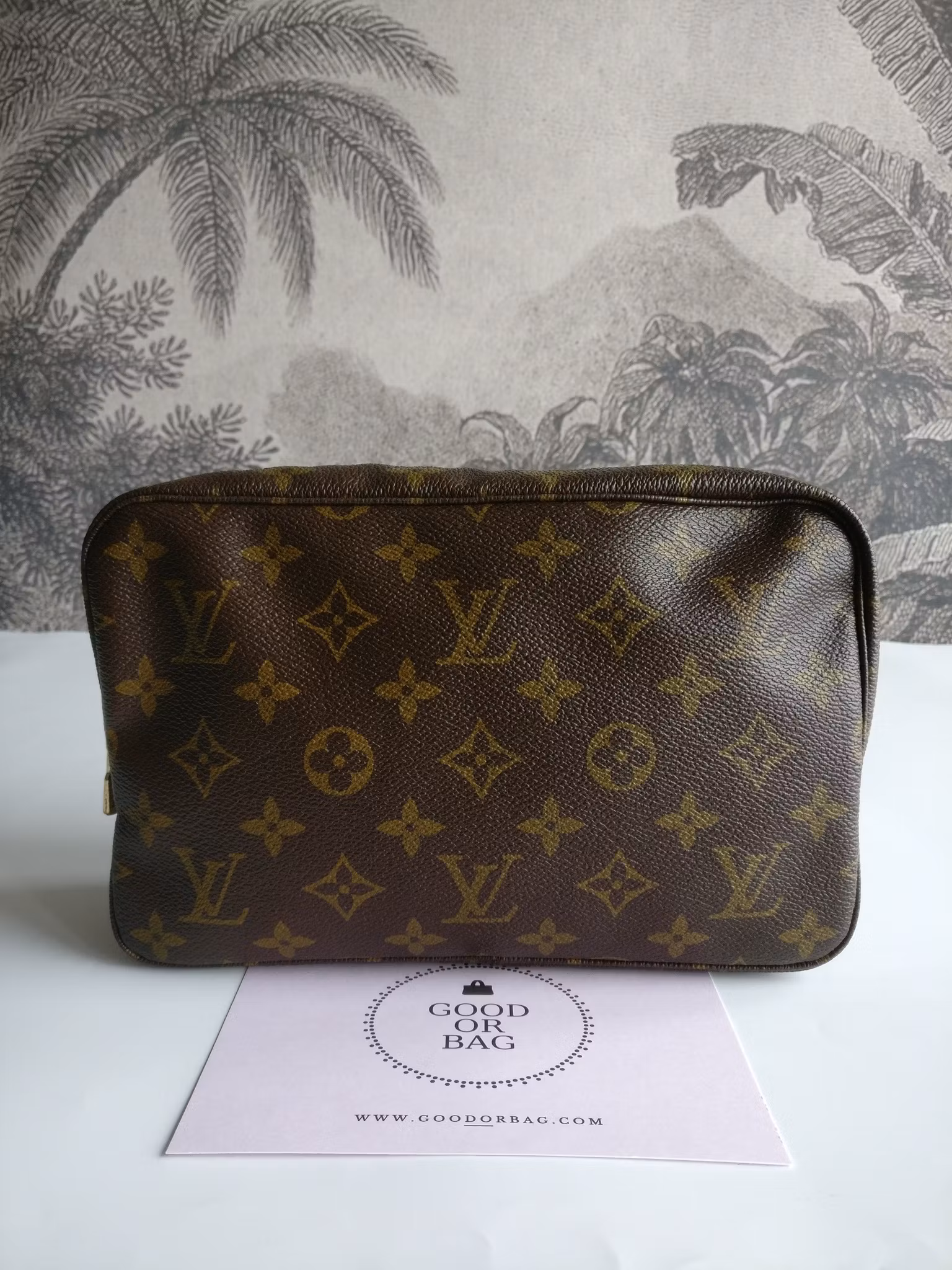 Louis Vuitton Trousse Toilette 23