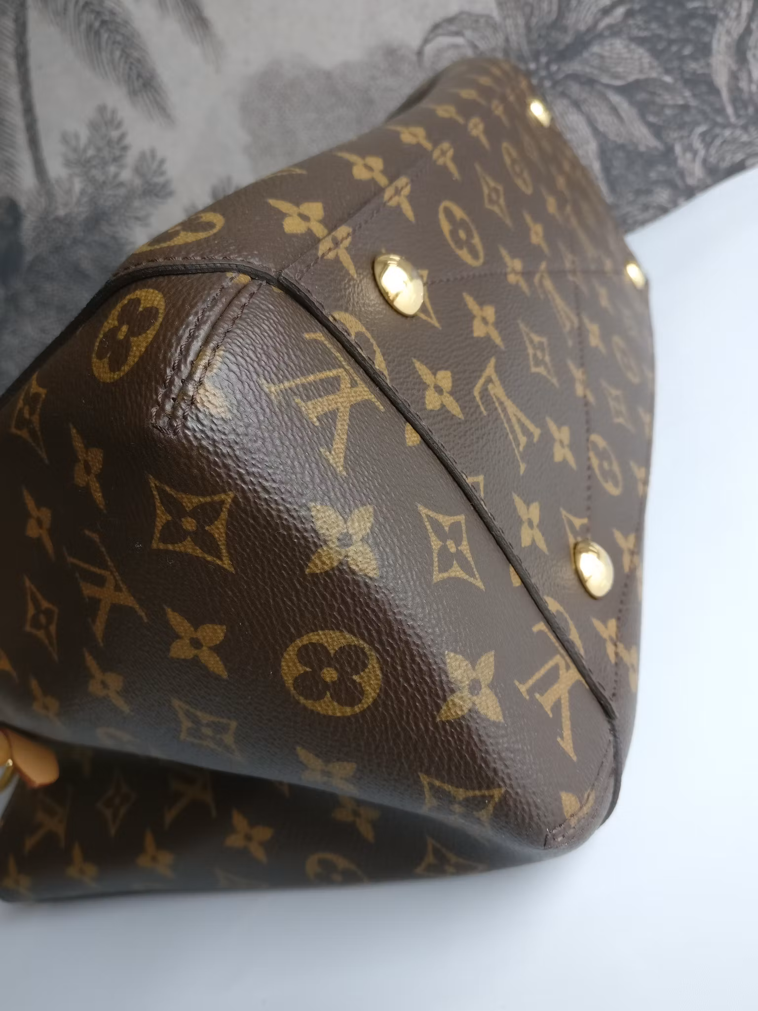 Louis Vuitton Montaigne GM