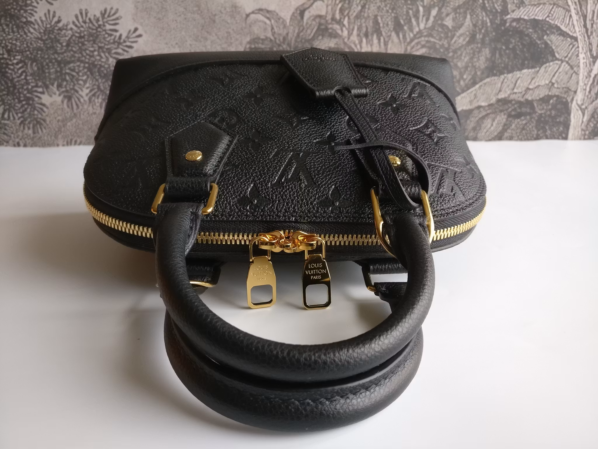 Louis Vuitton Neo Alma BB empreinte Noir
