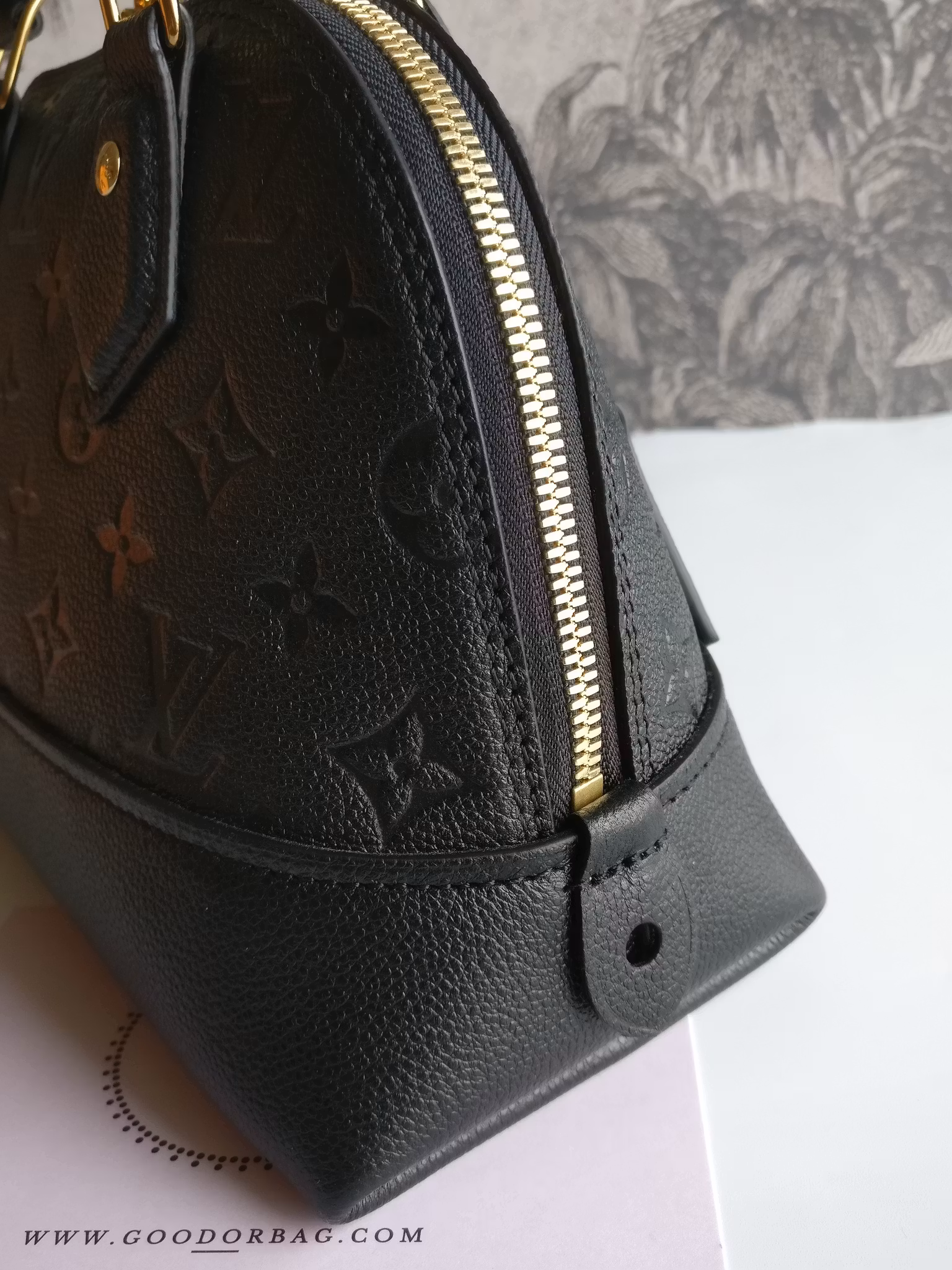 Louis Vuitton Neo Alma BB empreinte Noir