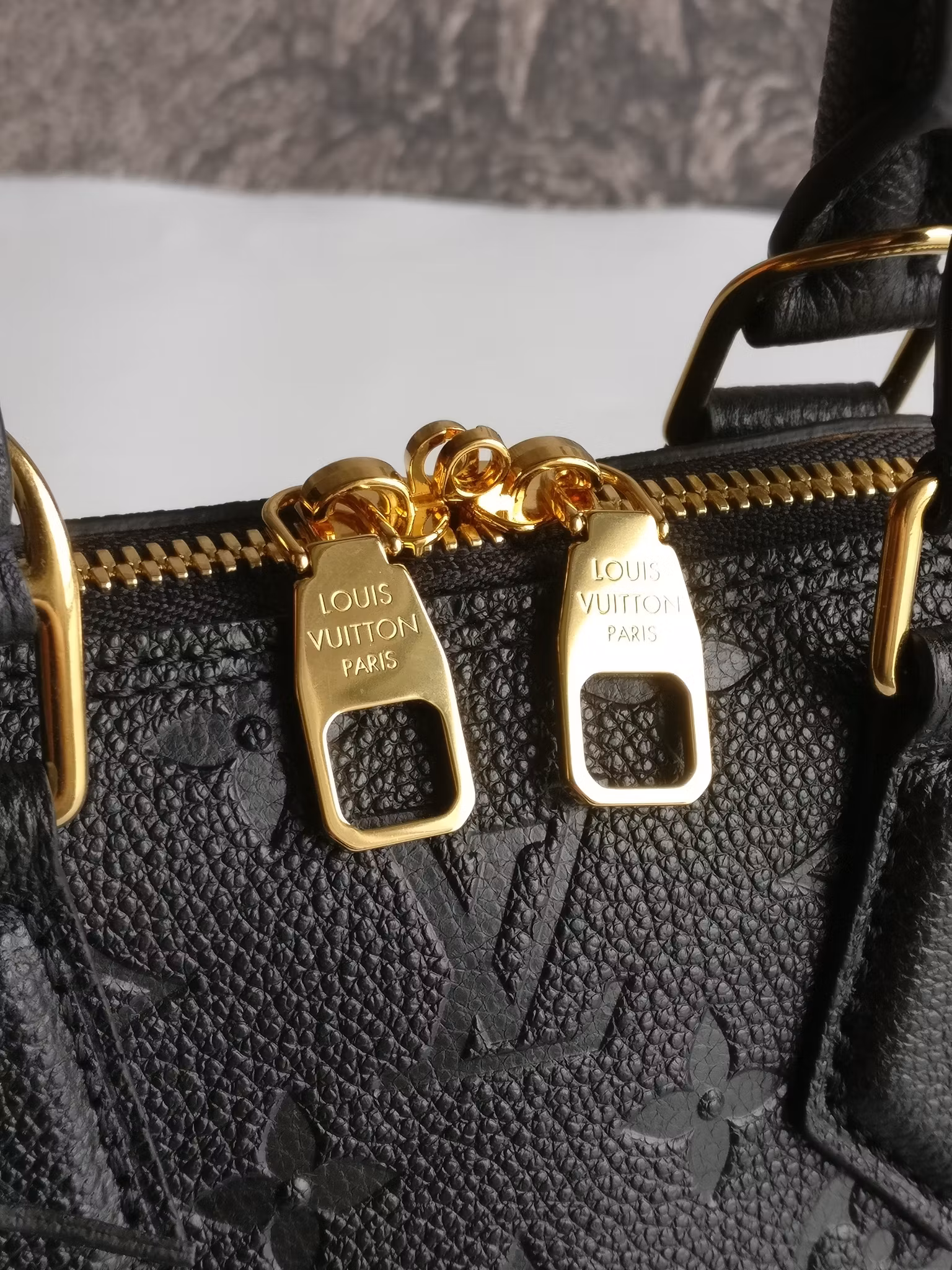 Louis Vuitton Neo Alma BB empreinte Noir