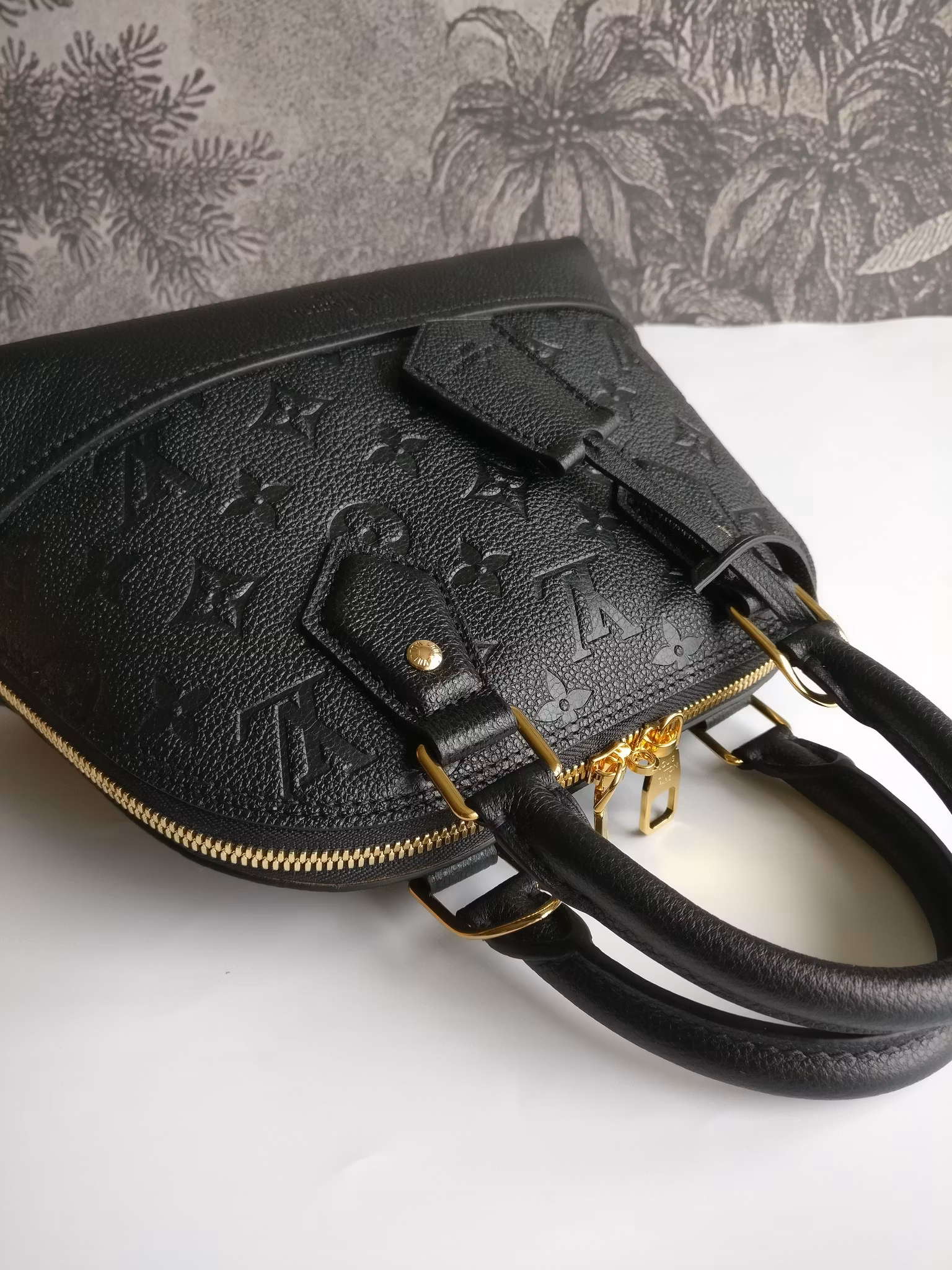 Louis Vuitton Neo Alma BB empreinte Noir