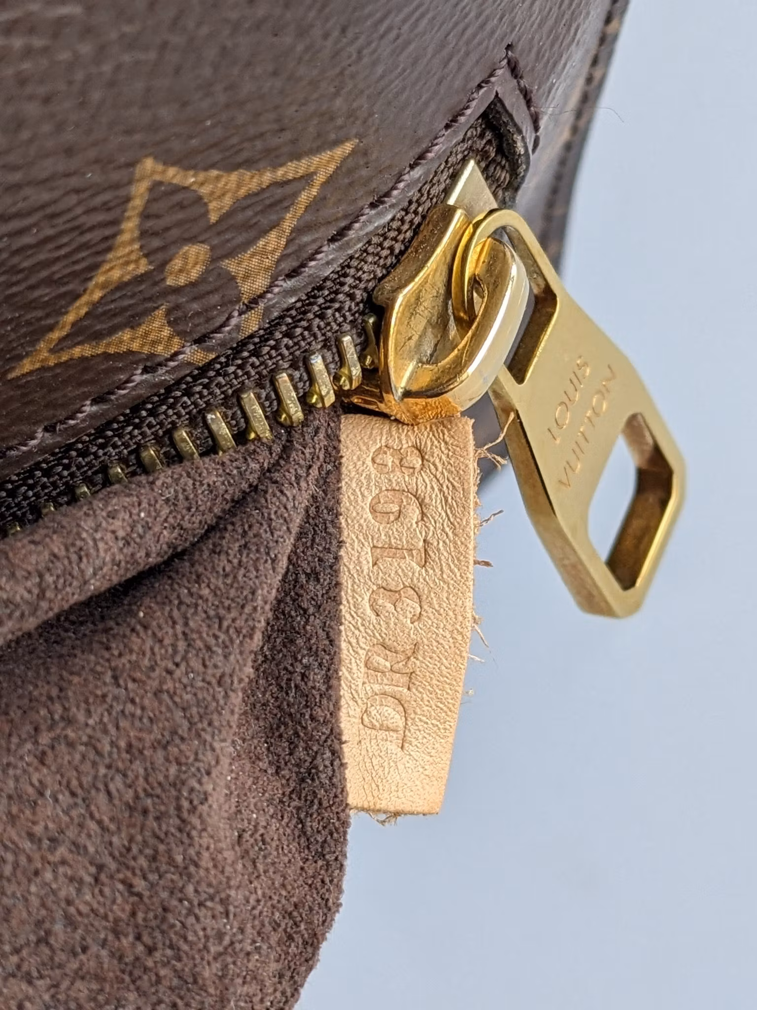 Louis Vuitton Pochette Metis