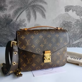 Louis Vuitton Pochette Metis