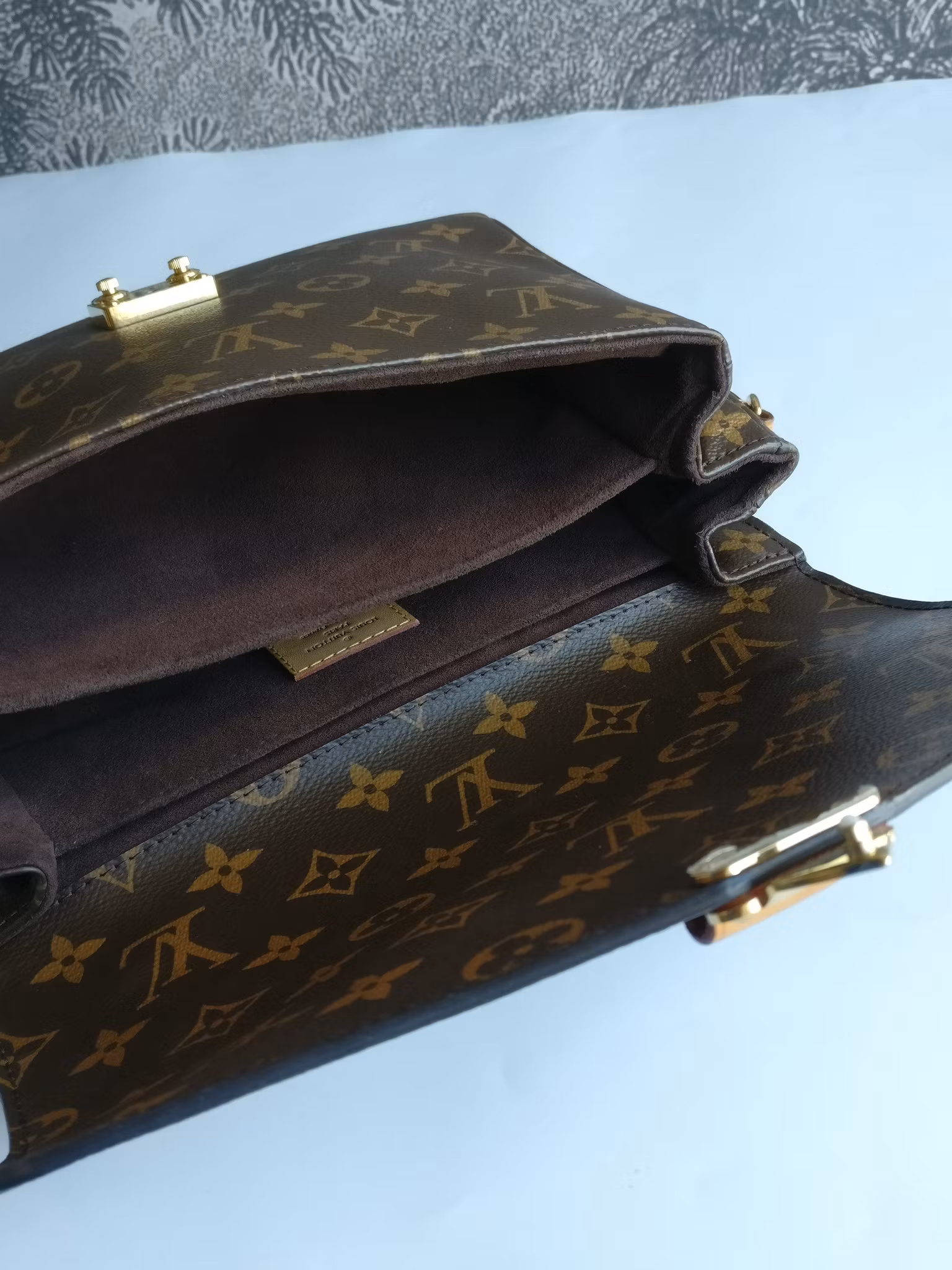 Louis Vuitton Pochette Metis