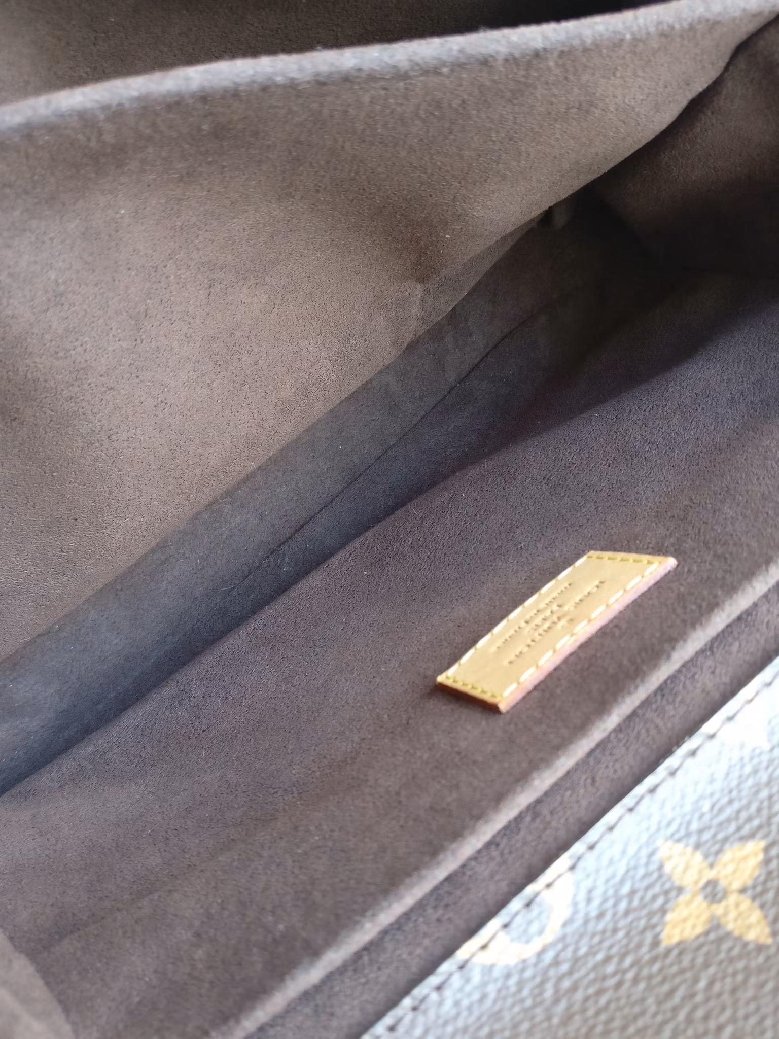 Louis Vuitton Pochette Metis