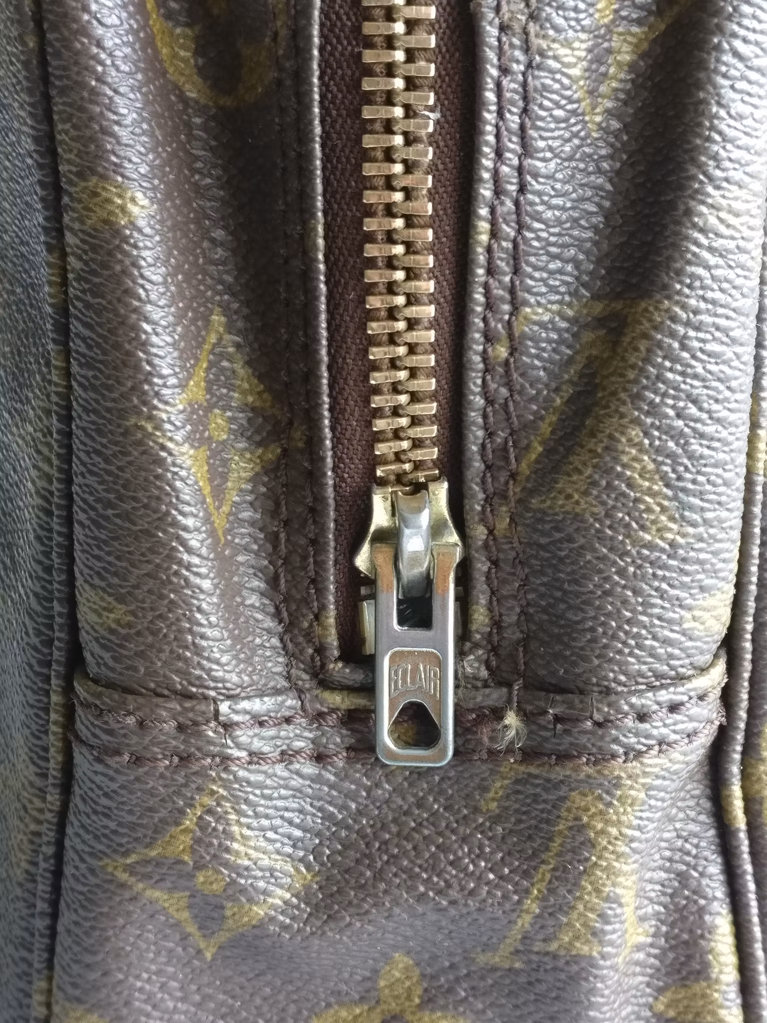 Louis Vuitton Trousse Toilette 28