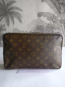 Louis Vuitton Trousse Toilette 28