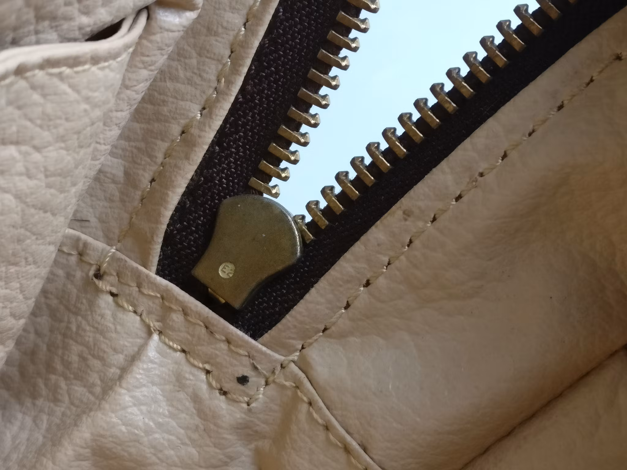 Louis Vuitton Trousse Toilette 28