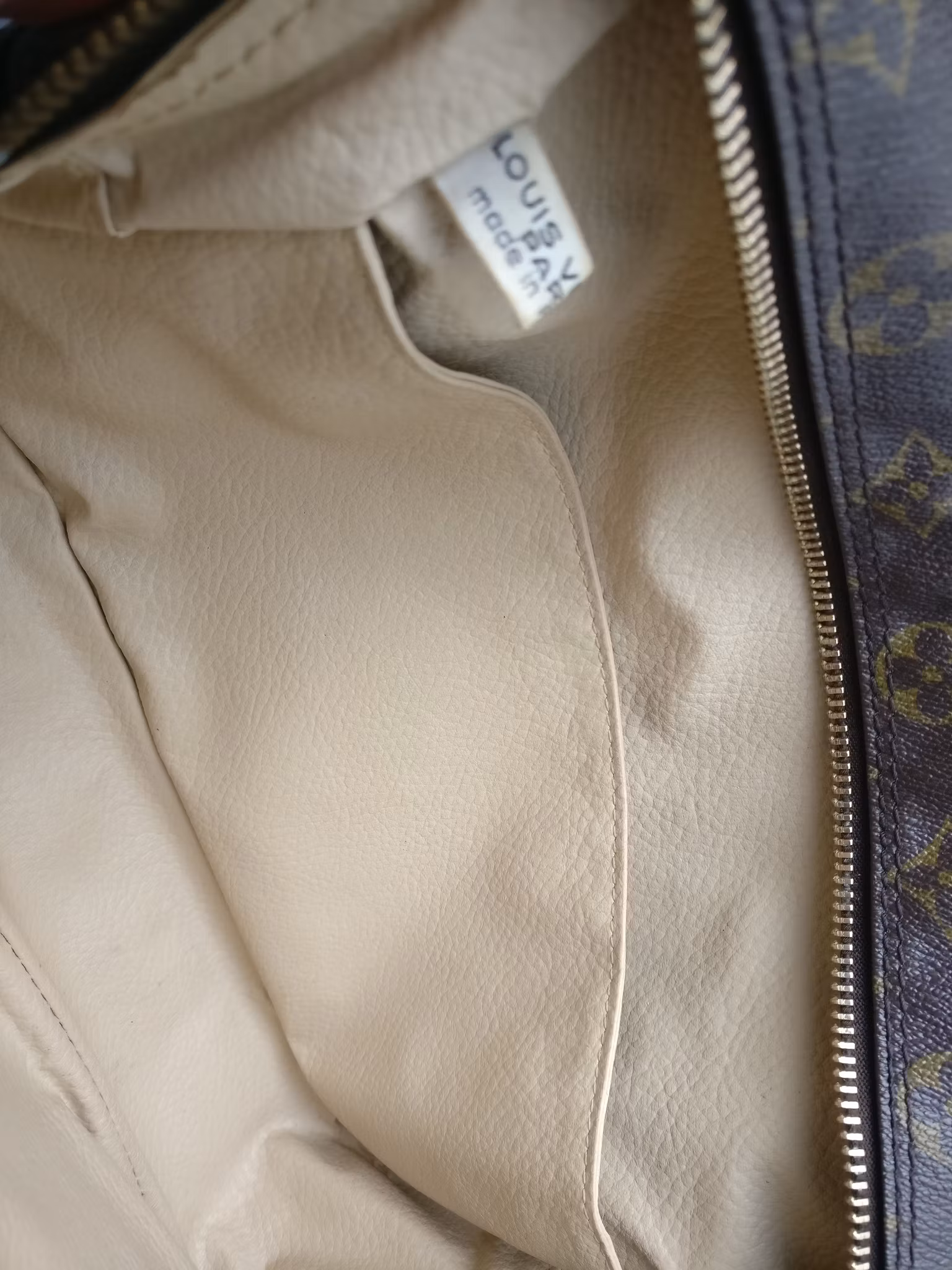 Louis Vuitton Trousse Toilette 28
