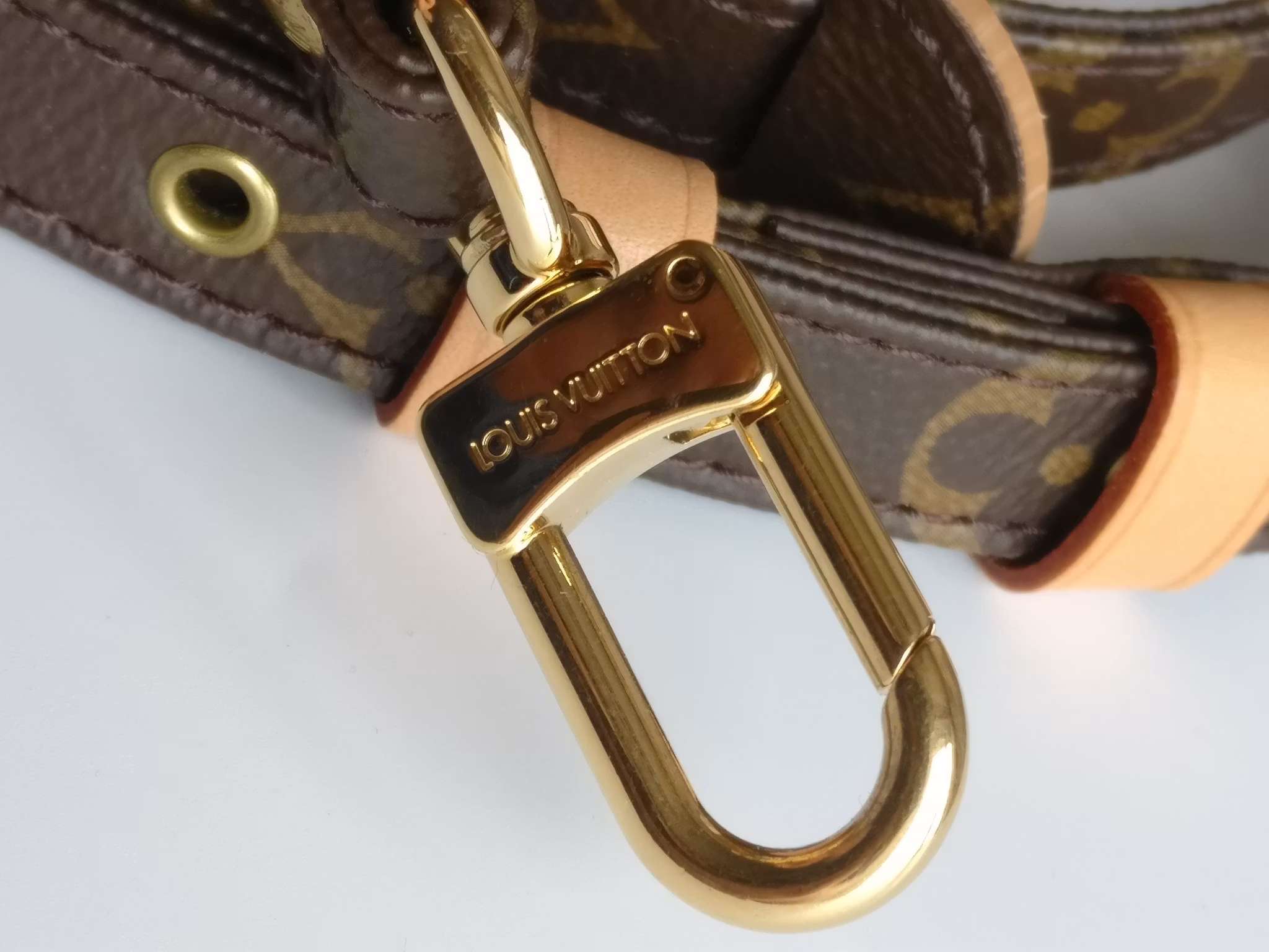 Louis Vuitton Shoulder strap