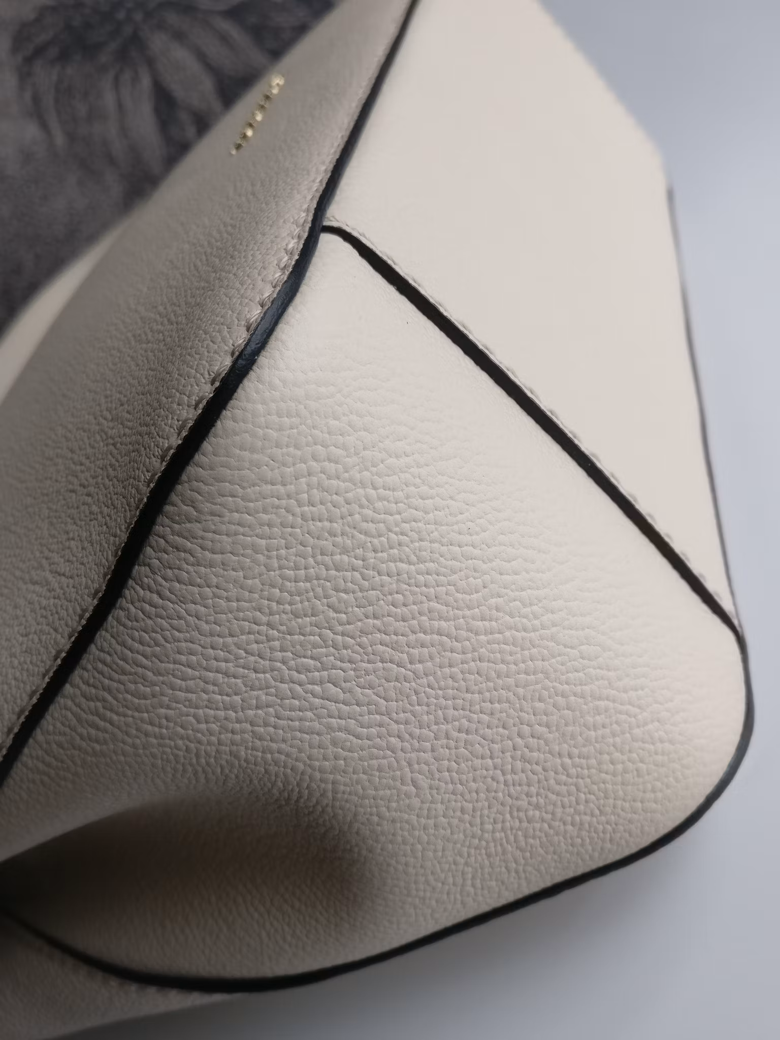 Burberry Small Helmsley Python