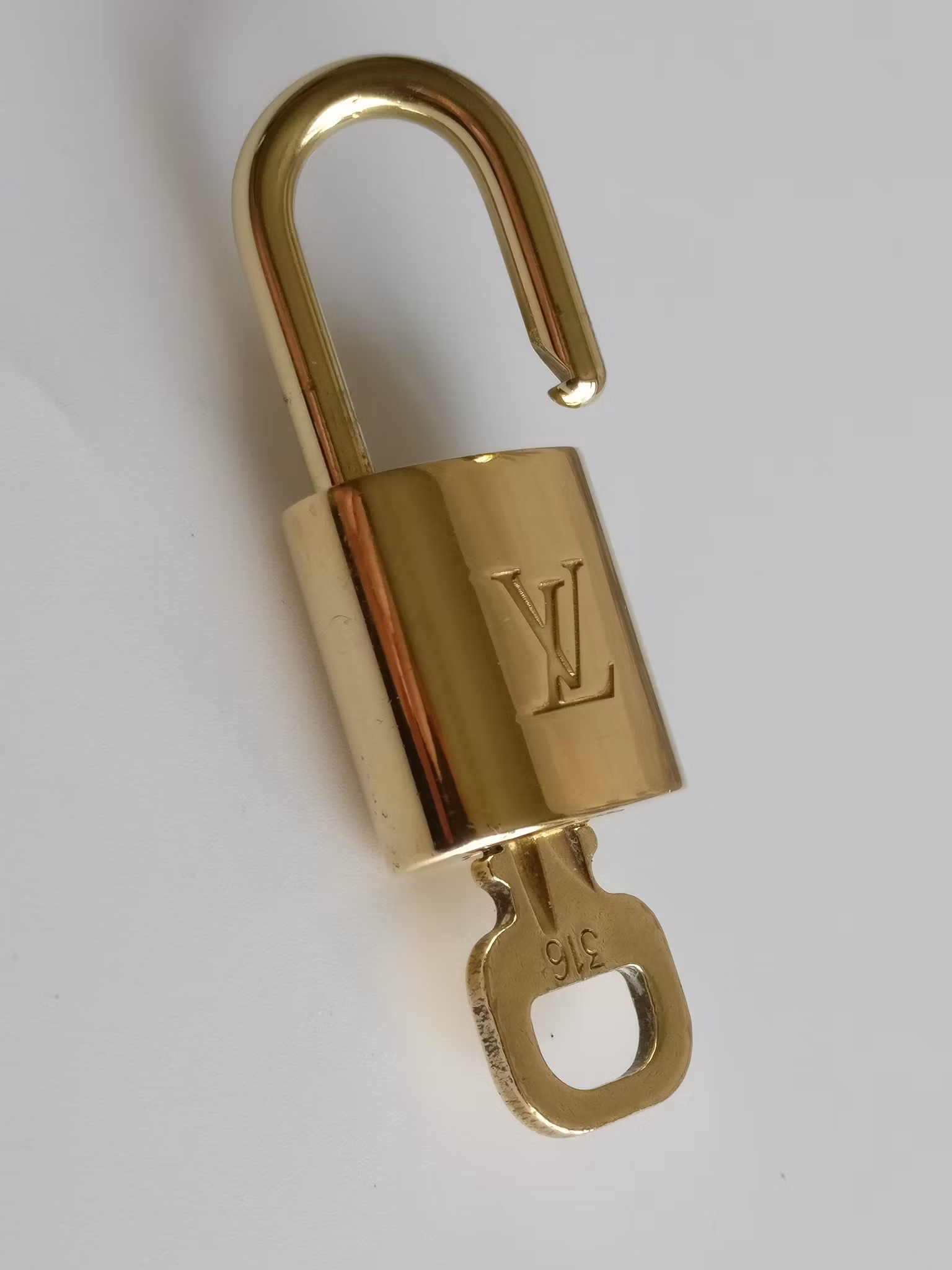Louis Vuitton Padlock and key 316