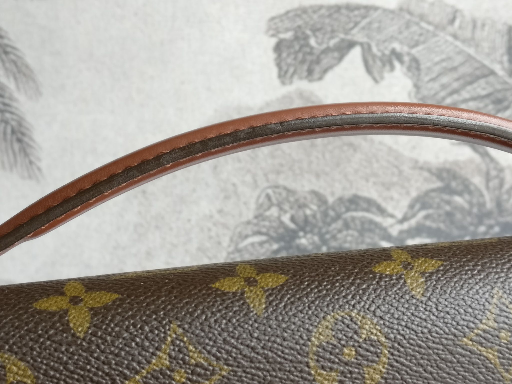 Louis Vuitton Porte Documents Bandouliere
