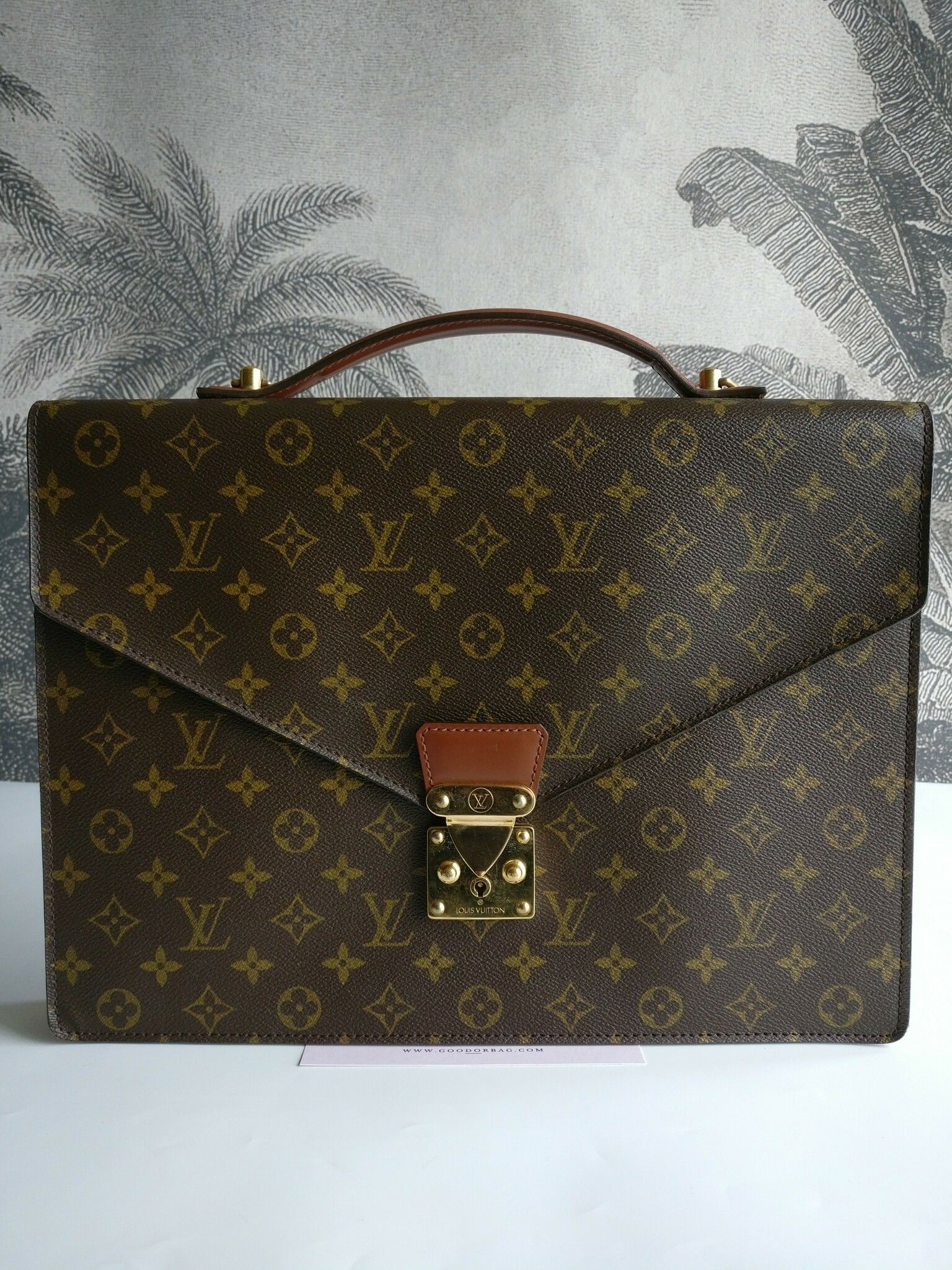 Louis Vuitton Porte Documents Bandouliere