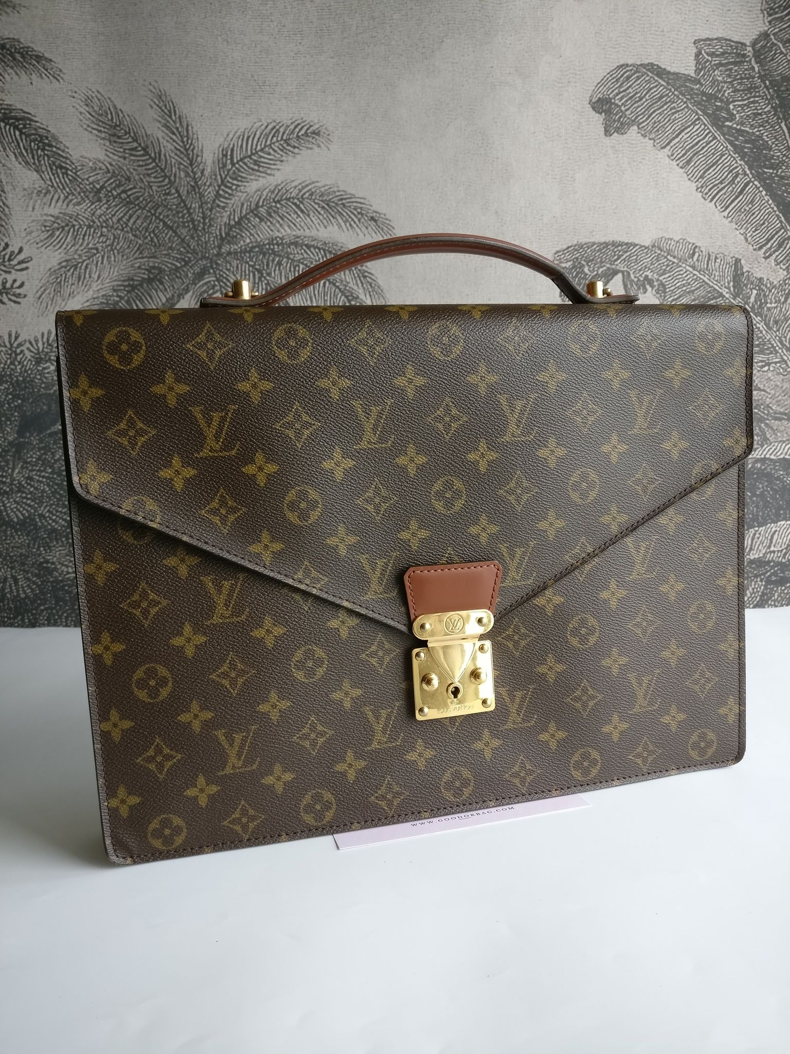 Louis Vuitton Porte Documents Bandouliere