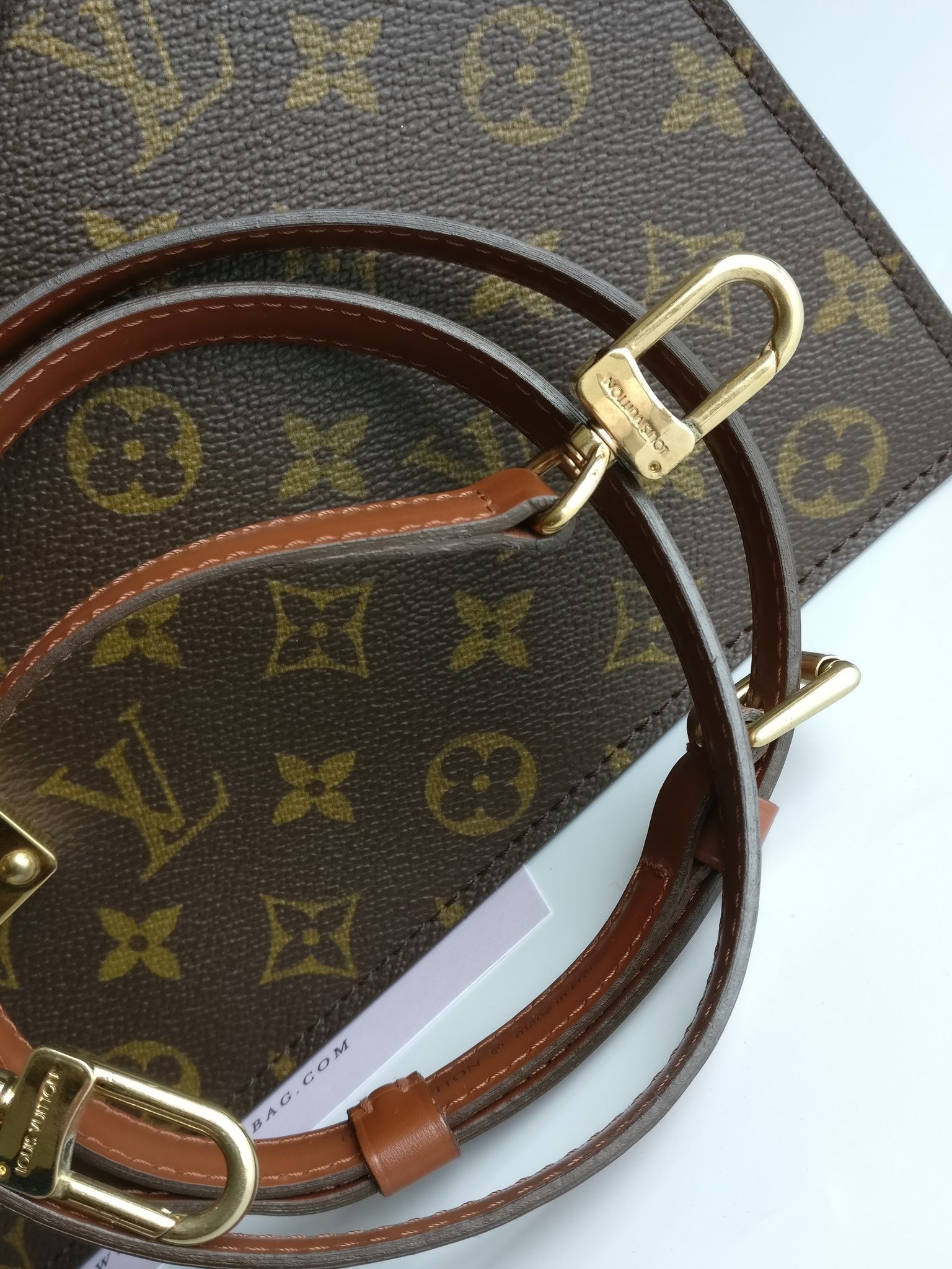 Louis Vuitton Porte Documents Bandouliere