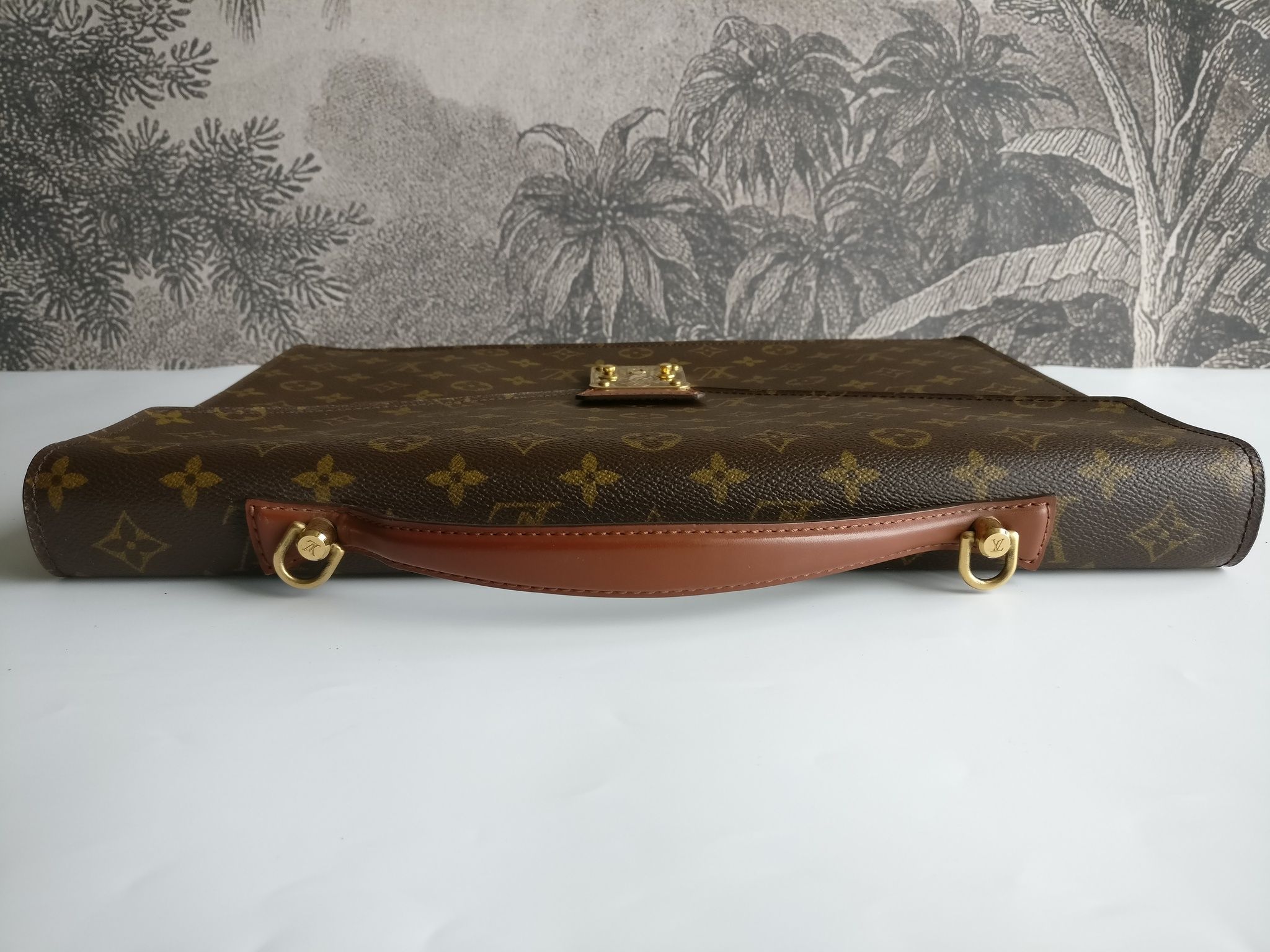 Louis Vuitton Porte Documents Bandouliere