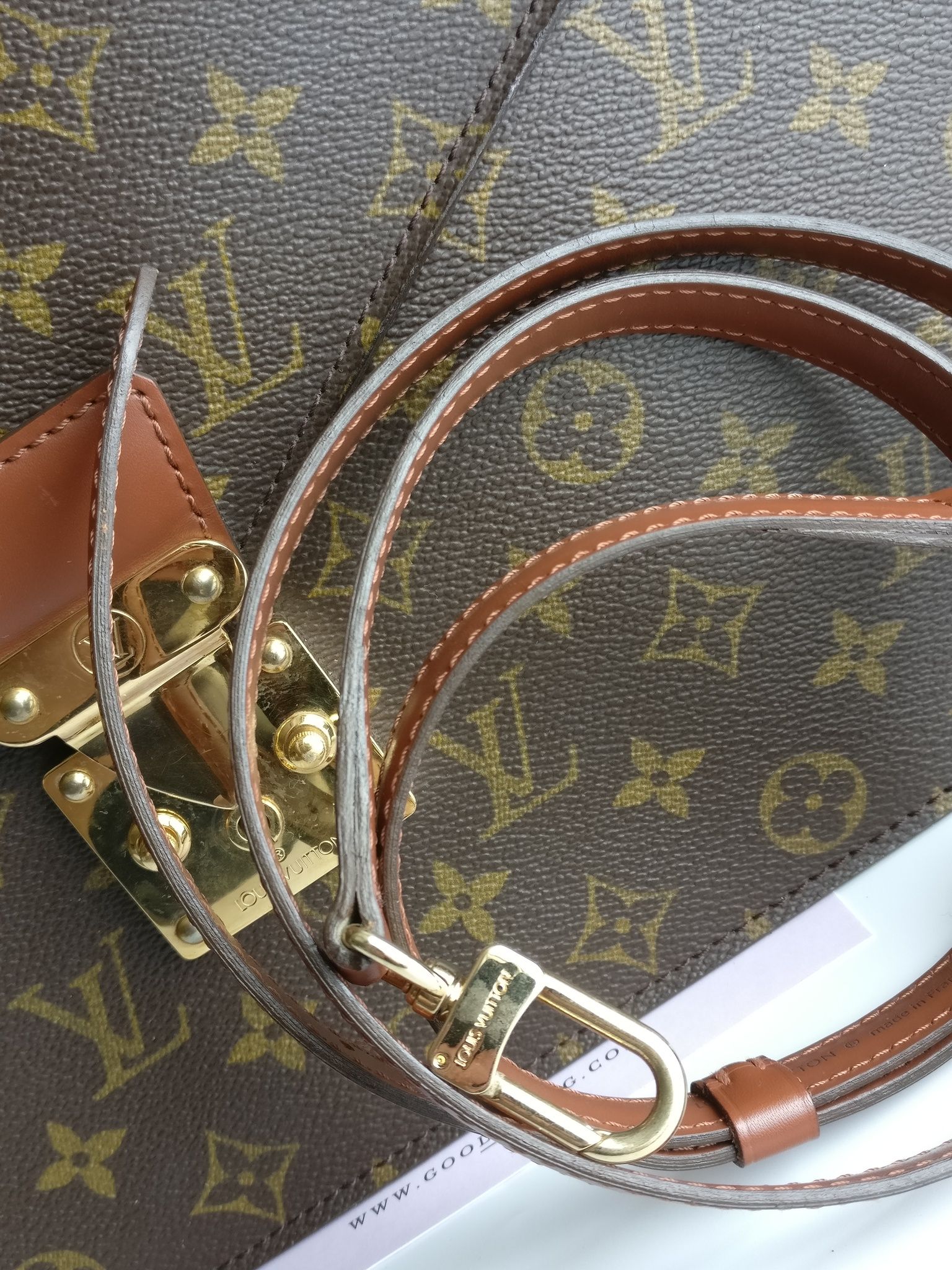 Louis Vuitton Porte Documents Bandouliere