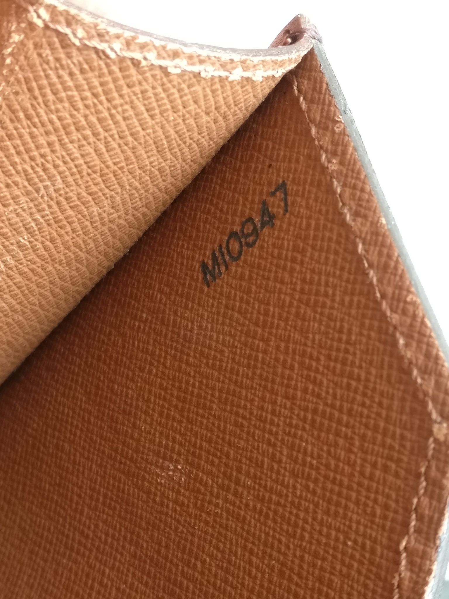 Louis Vuitton Porte Documents Bandouliere