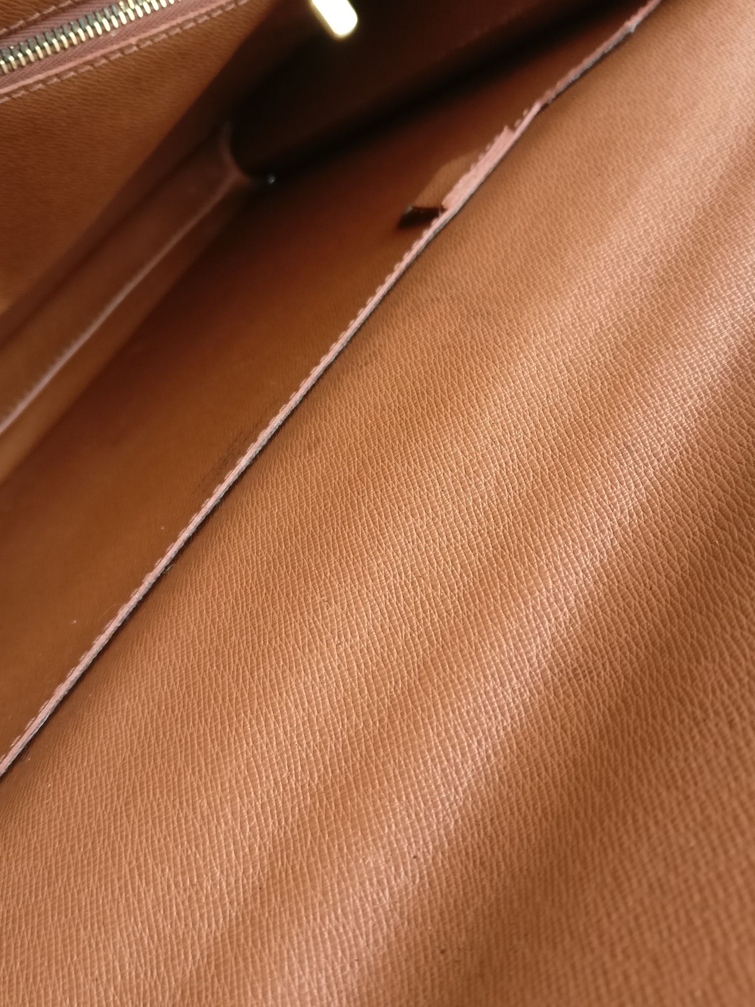Louis Vuitton Porte Documents Bandouliere