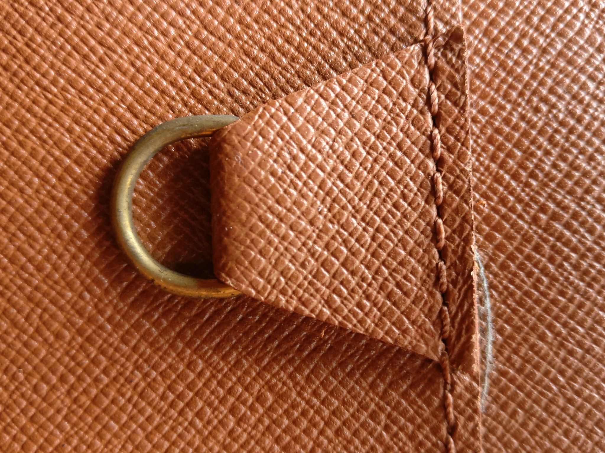 Louis Vuitton Porte Documents Bandouliere