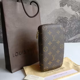 Louis Vuitton Geode Travel Case Organizer