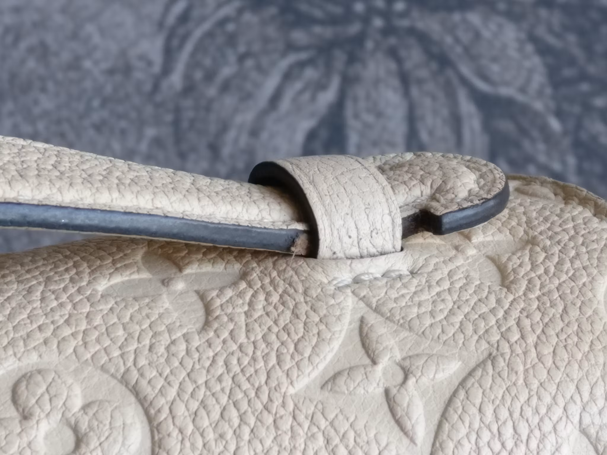 Louis Vuitton Pochette Metis empreinte