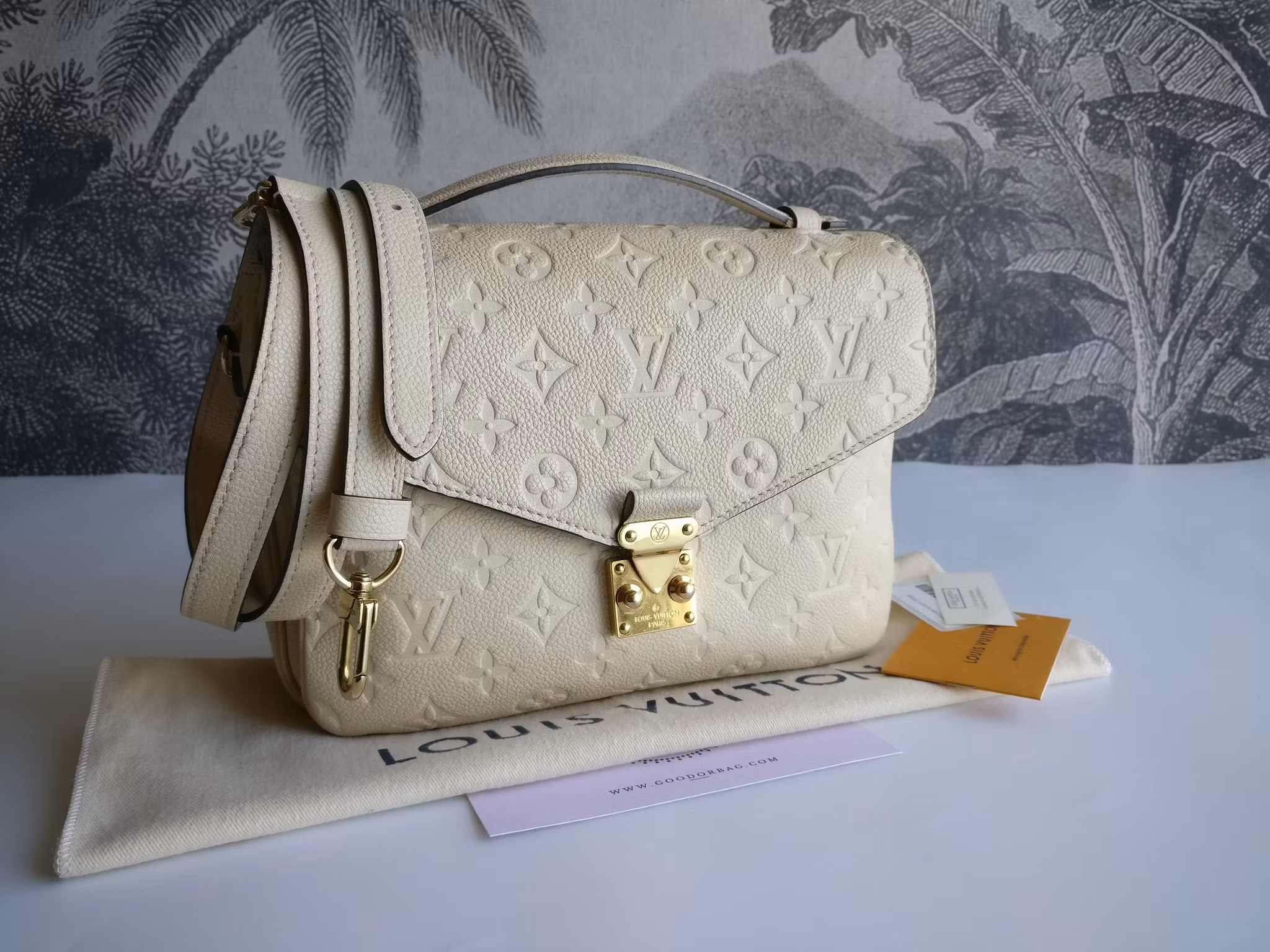 Louis Vuitton Pochette Metis empreinte