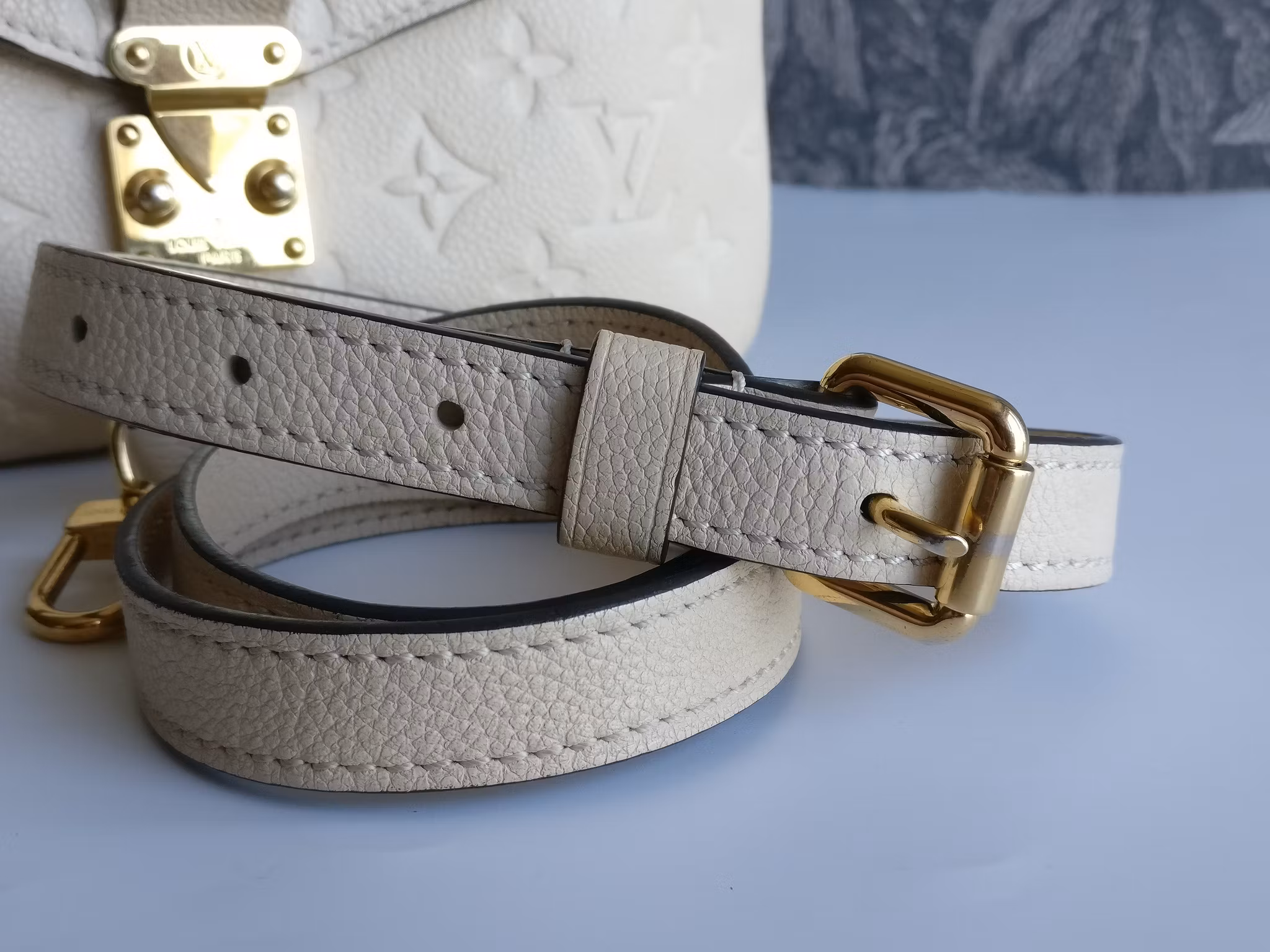 Louis Vuitton Pochette Metis empreinte