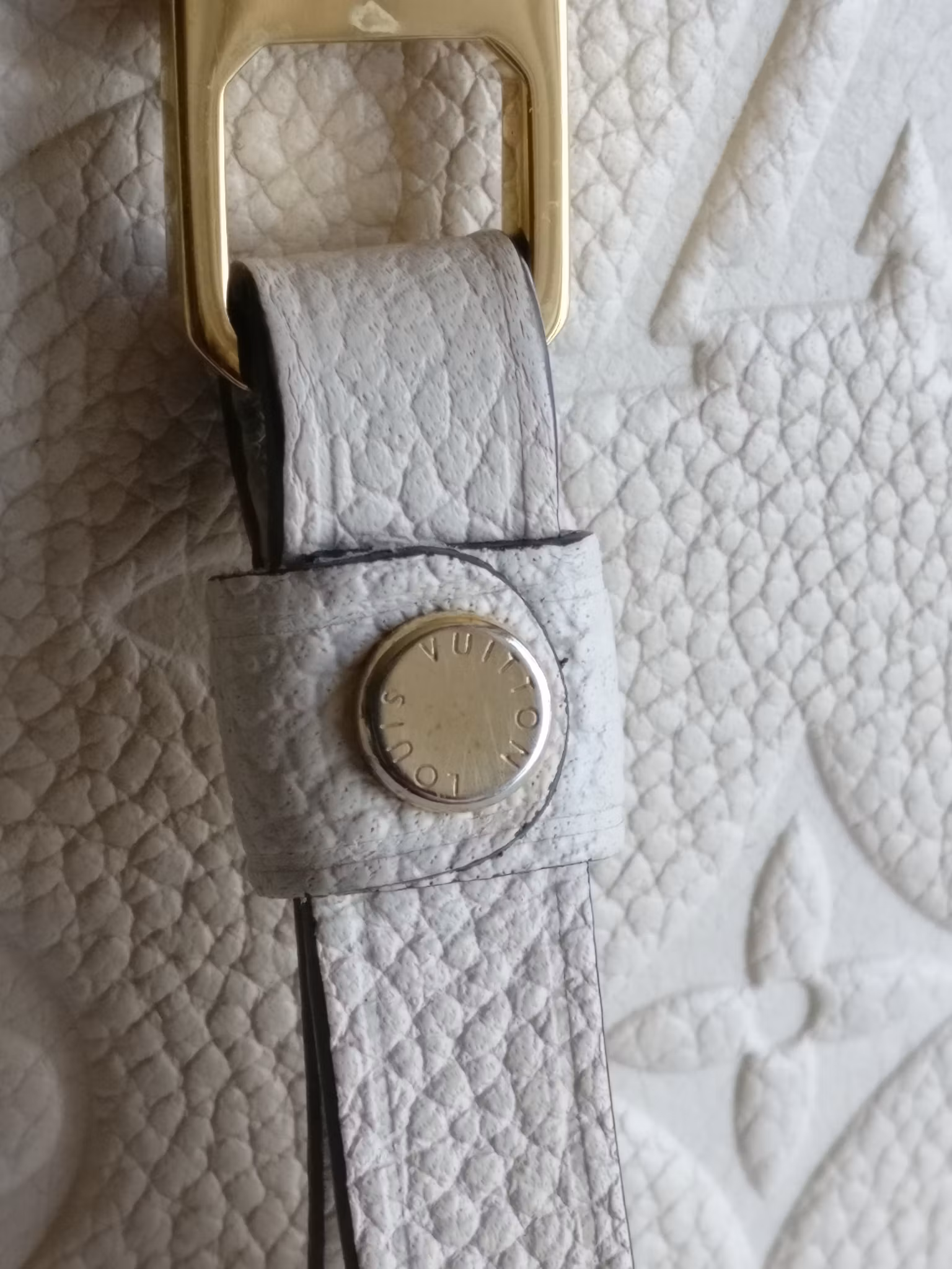 Louis Vuitton Pochette Metis empreinte
