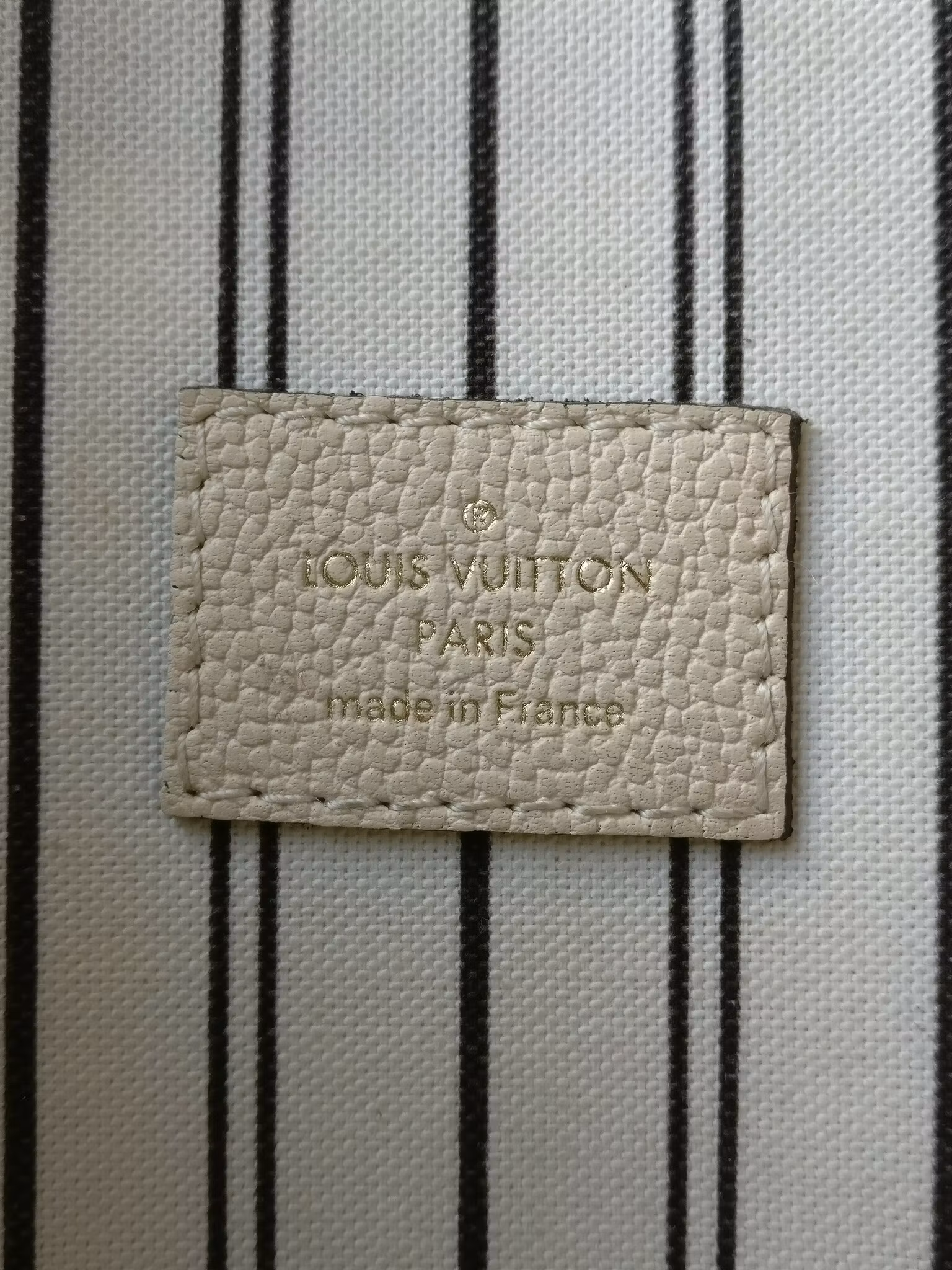 Louis Vuitton Pochette Metis empreinte