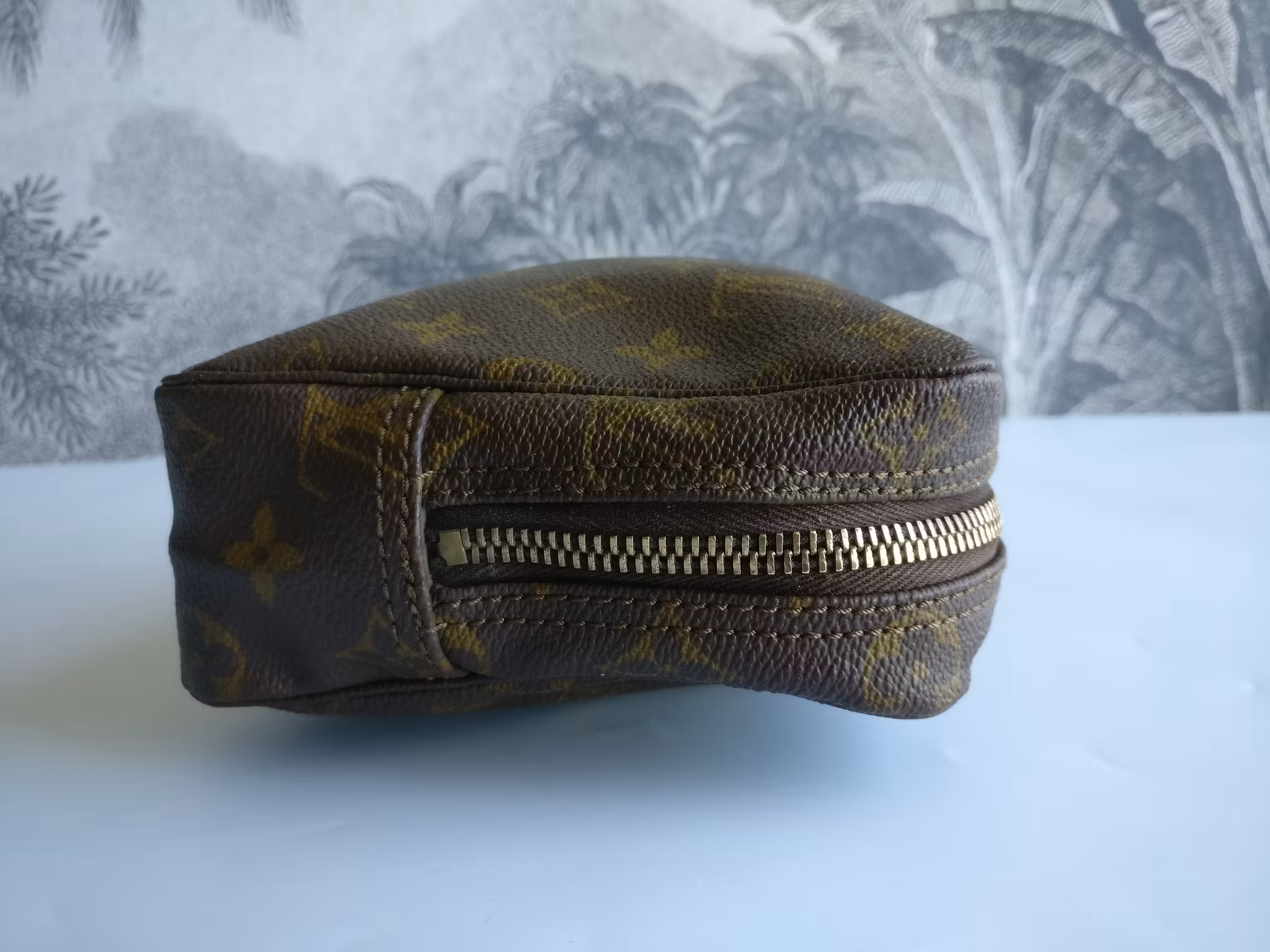 Louis Vuitton Trousse Toilette 23