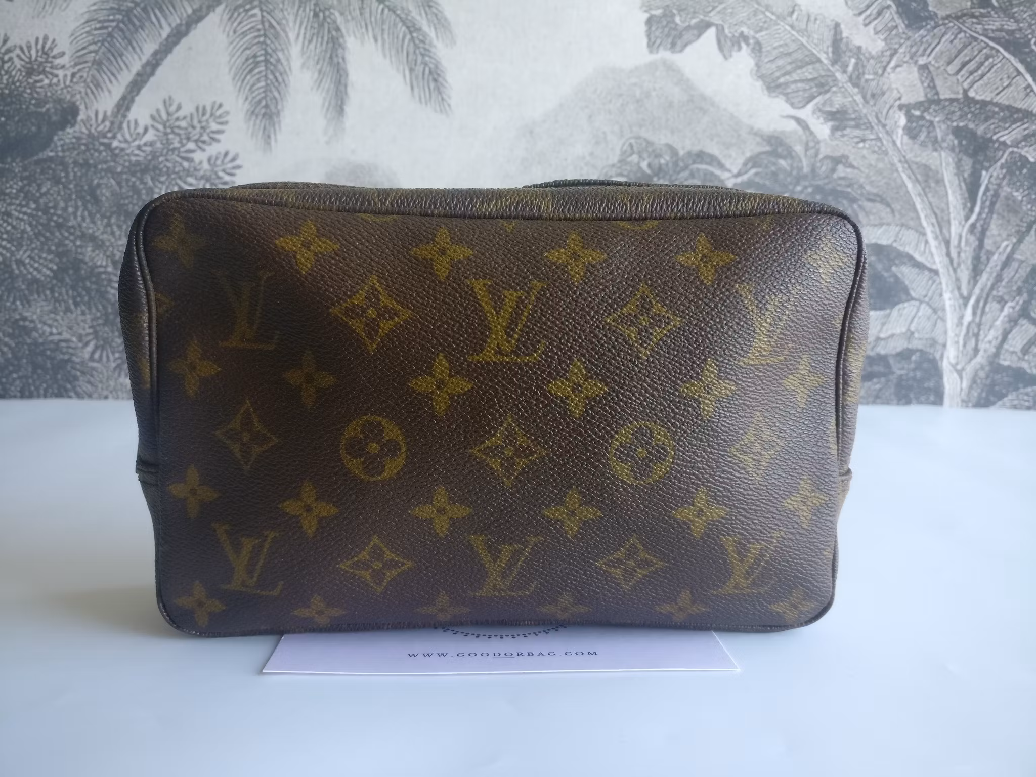 Louis Vuitton Trousse Toilette 23