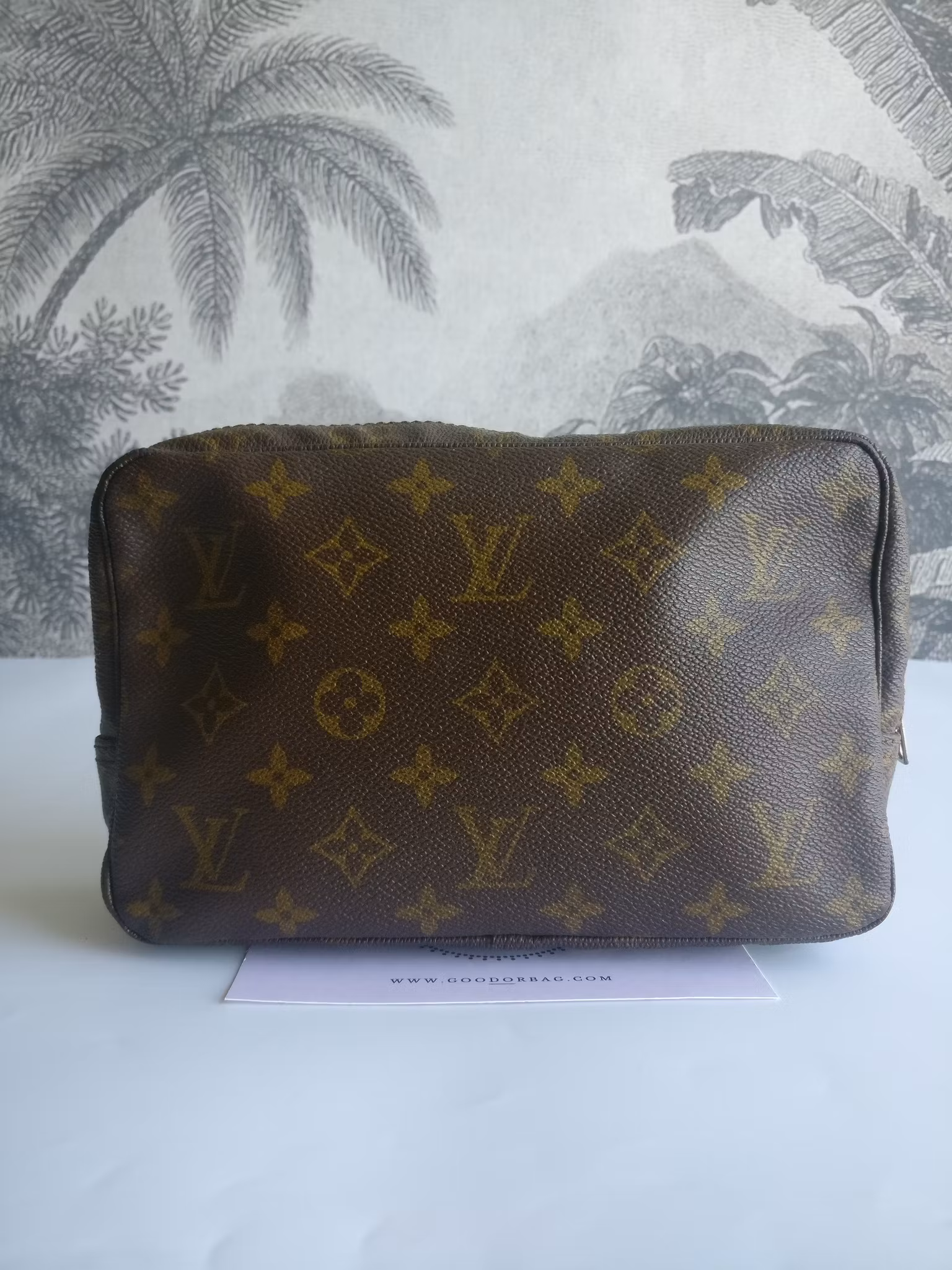 Louis Vuitton Trousse Toilette 23