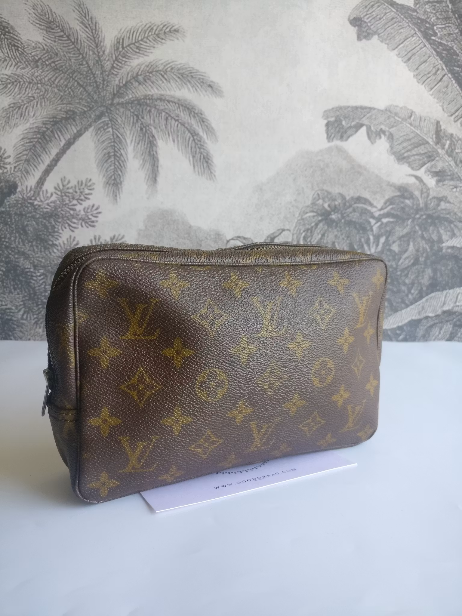Louis Vuitton Trousse Toilette 23
