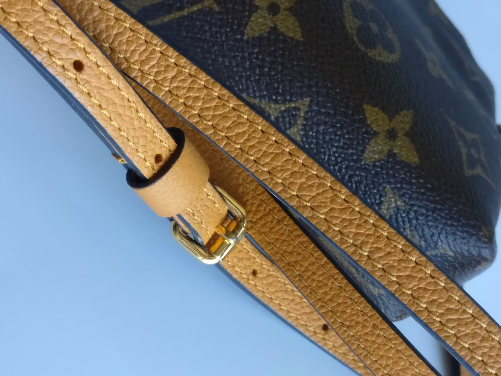 Louis Vuitton Pochette Pallas Uniformes
