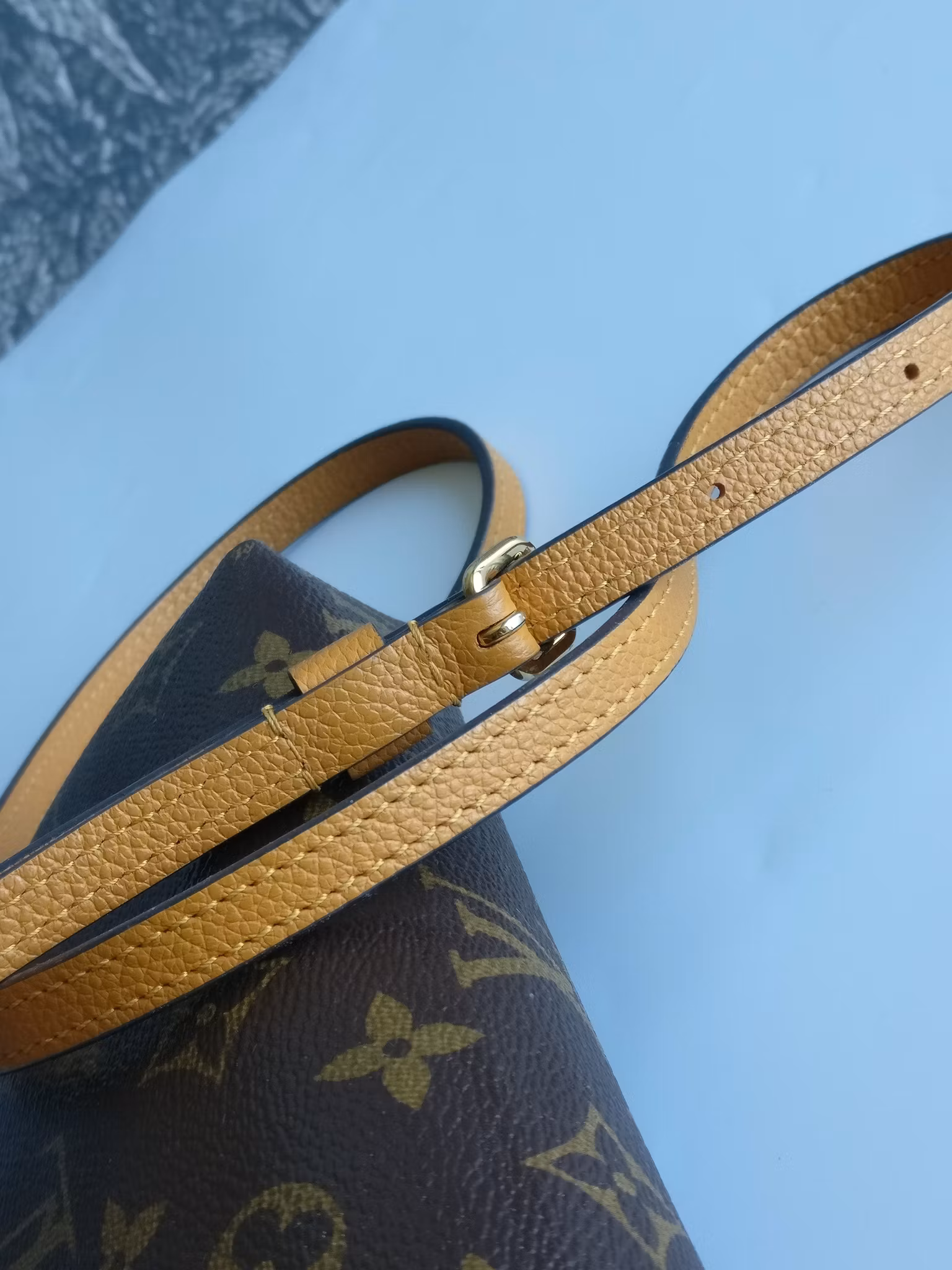 Louis Vuitton Pochette Pallas Uniformes