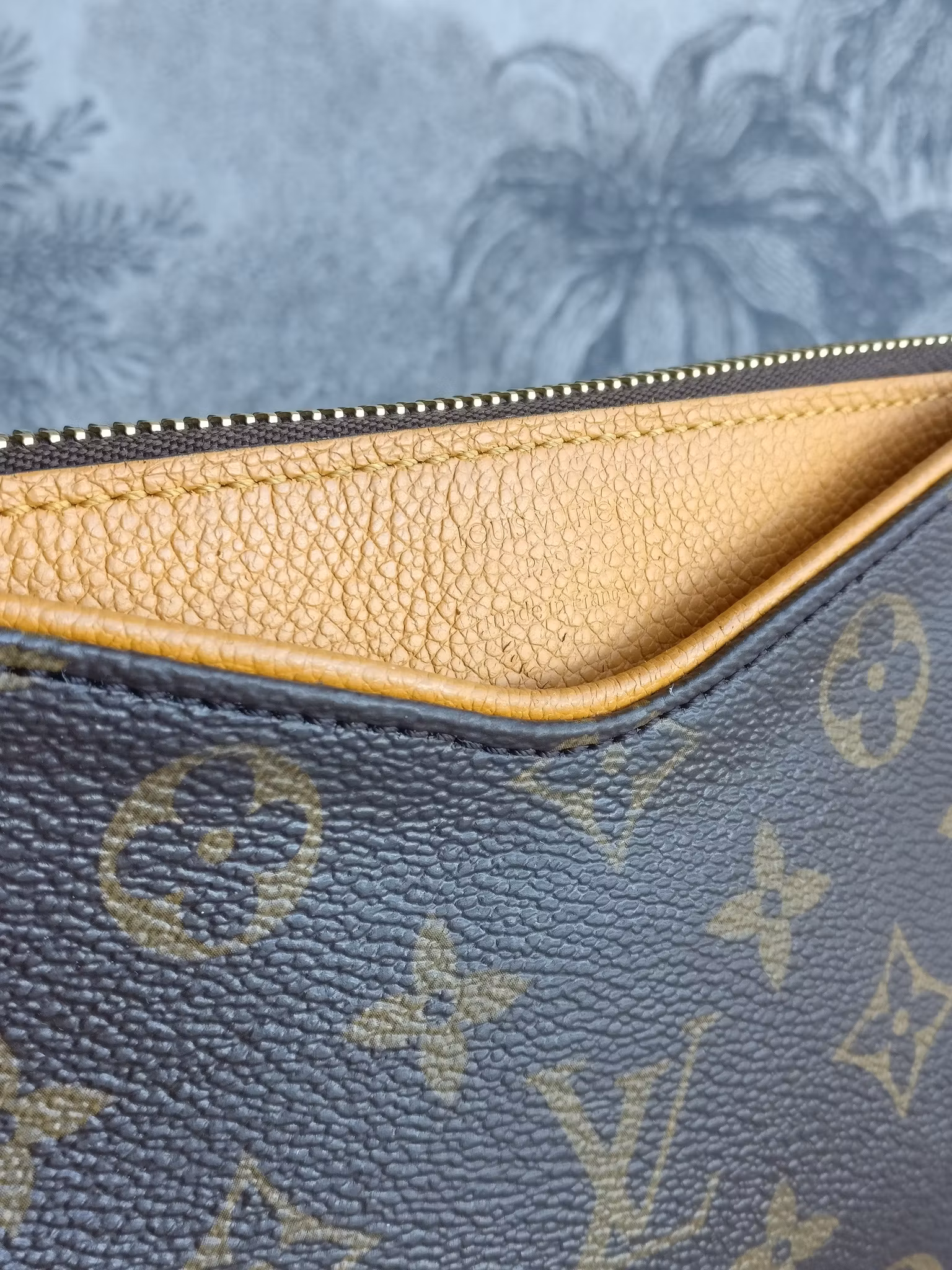 Louis Vuitton Pochette Pallas Uniformes