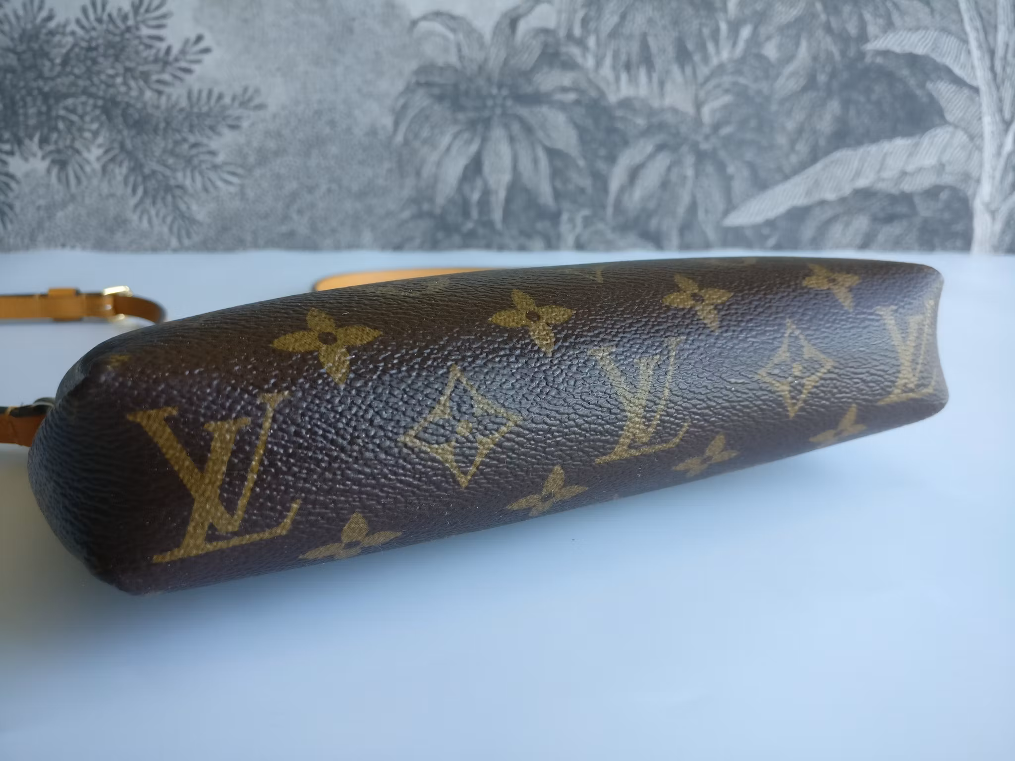 Louis Vuitton Pochette Pallas Uniformes
